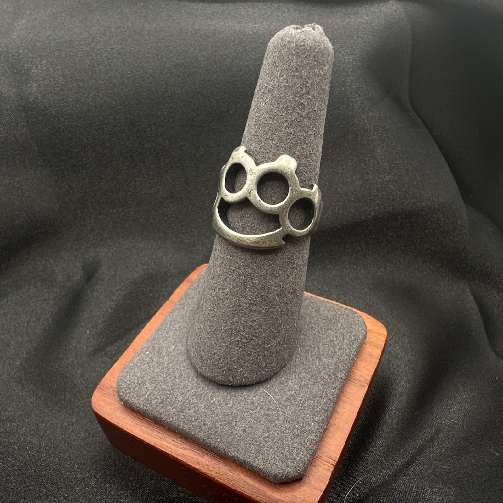 Vintage 90s Silver Tone Knuckle Duster Ring Biker Punk Statement Band Jewelry - Thumbnail 11