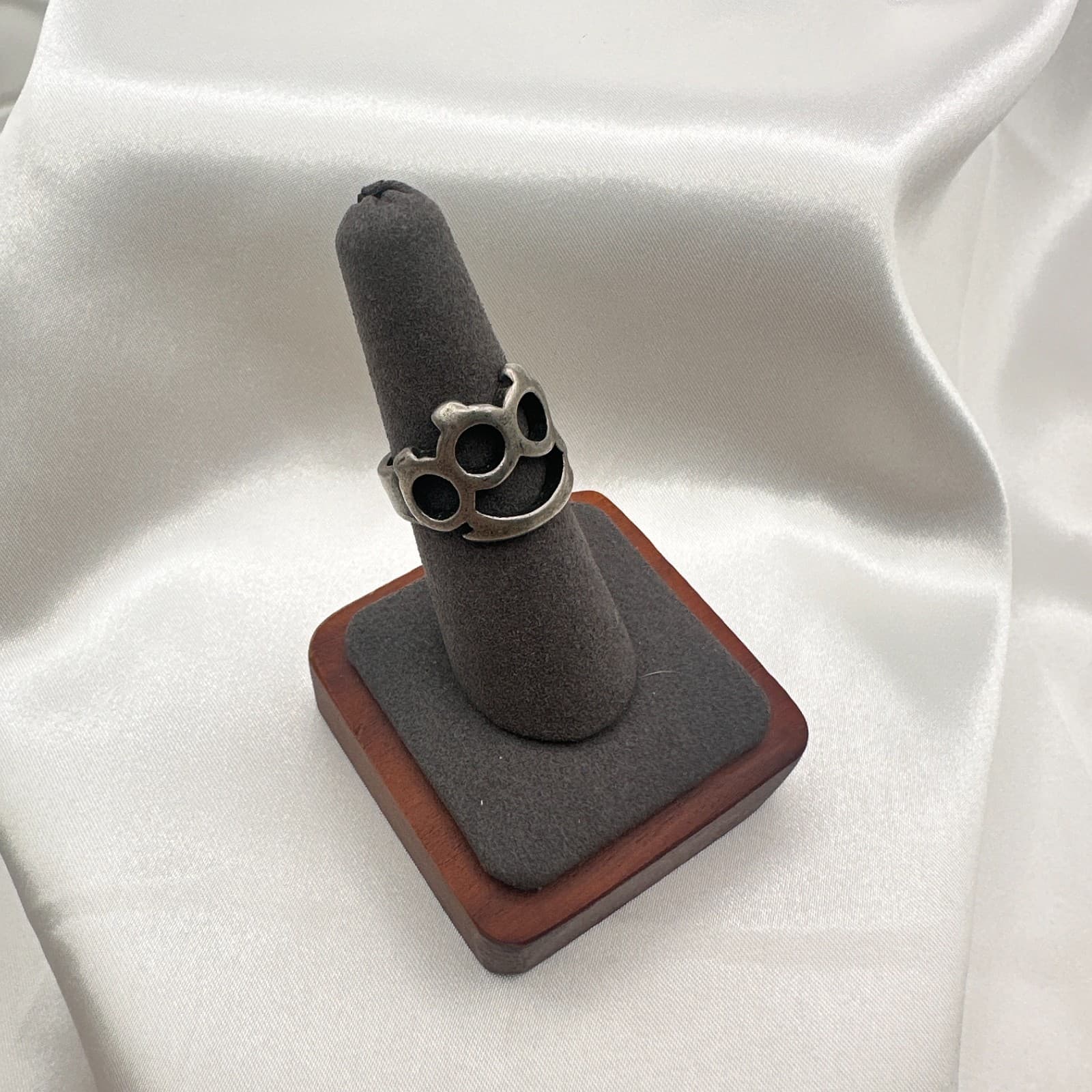 Vintage 90s Silver Tone Knuckle Duster Ring Biker Punk Statement Band Jewelry - Thumbnail 5