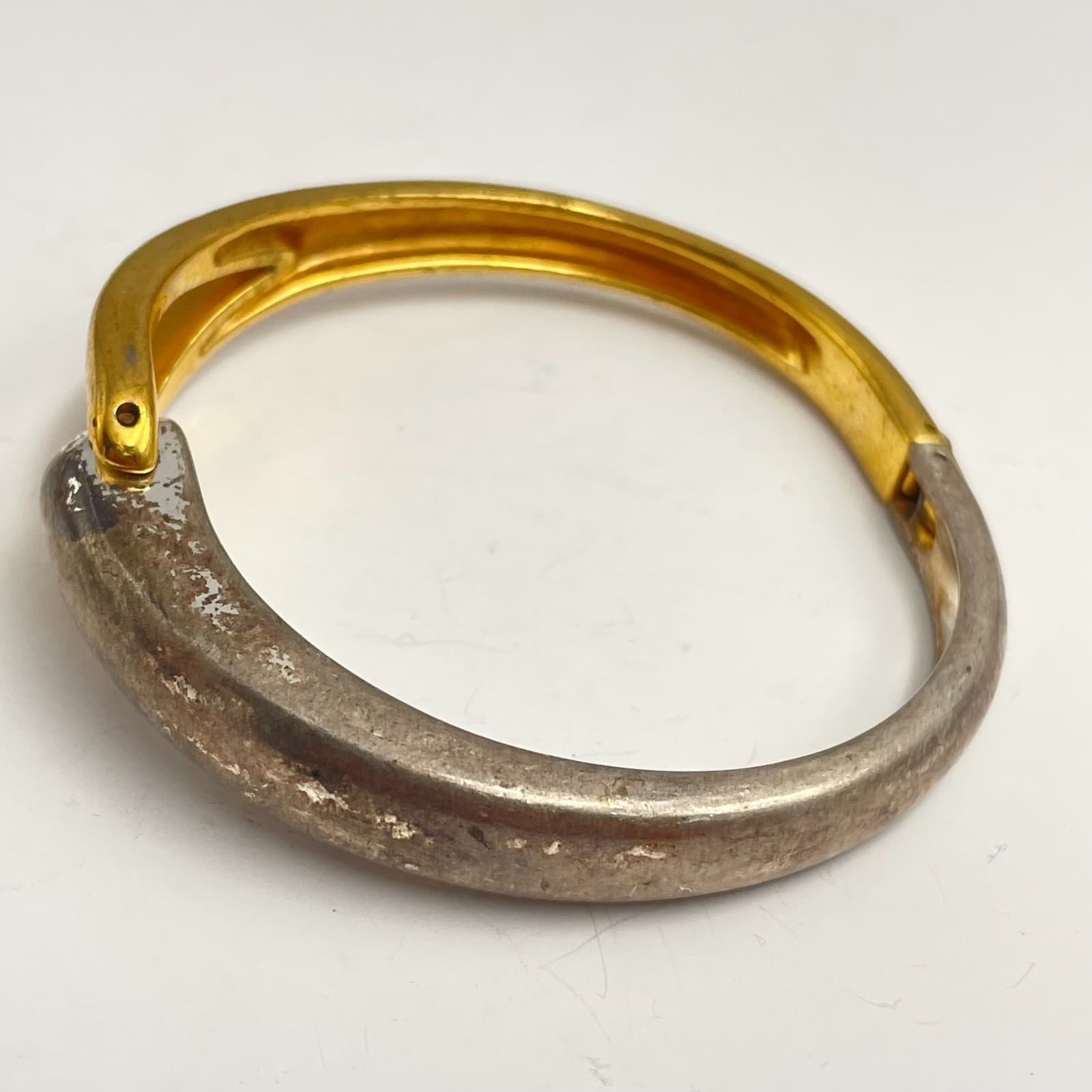 Vintage 90s Two Tone Hinged Metal Bangle Bracelet Minimalist Fashion Jewelry - Thumbnail 3
