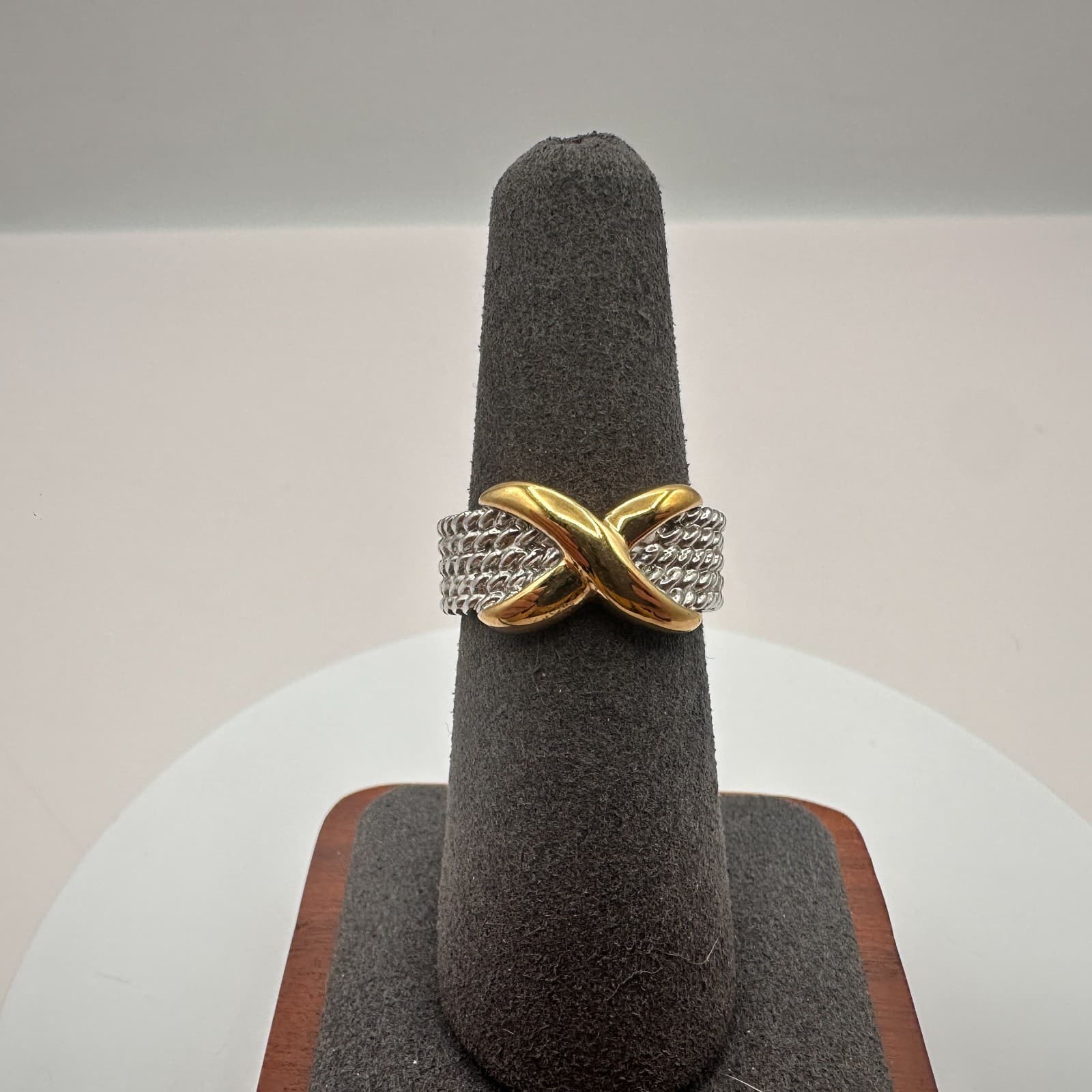 Vintage 80s Interwoven Rope Band Ring Gold Tone Accent Statement Classic Jewelry - Image 1