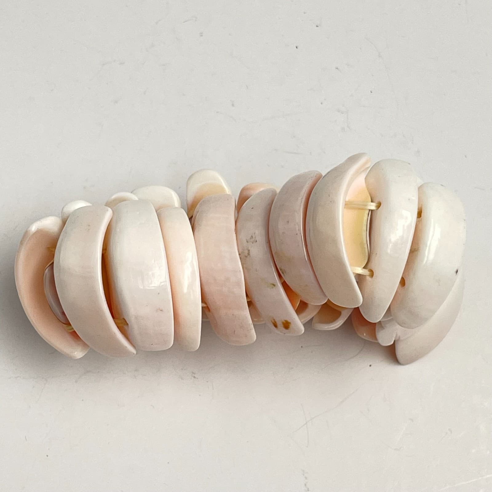 Vintage 90s White Shell Stretch Bracelet Boho Chunky Coastal Statement Jewelry - Thumbnail 5