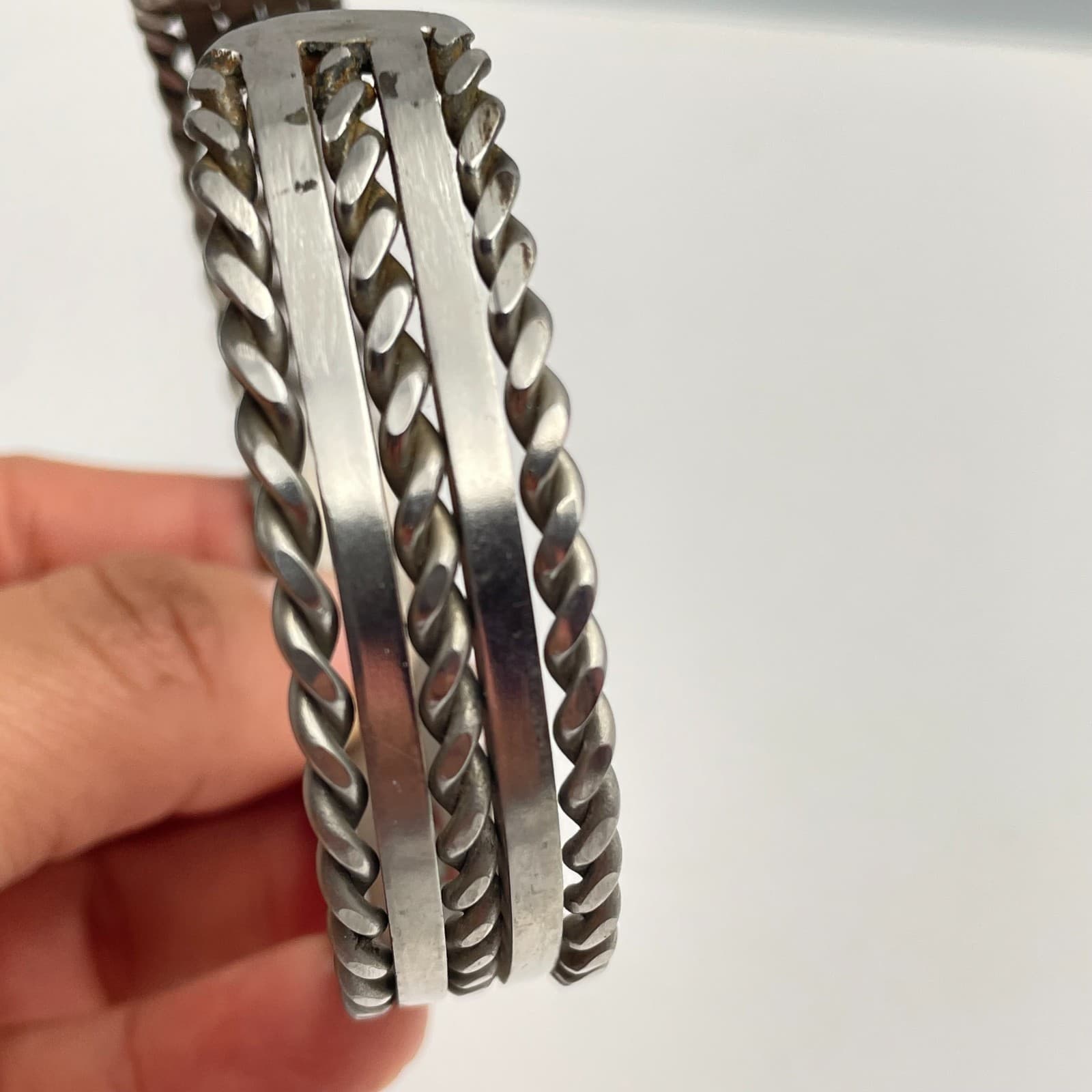 Vintage 90s Silver Tone Twisted Cable Cuff Bracelet Boho Minimalist Jewelry - Thumbnail 4