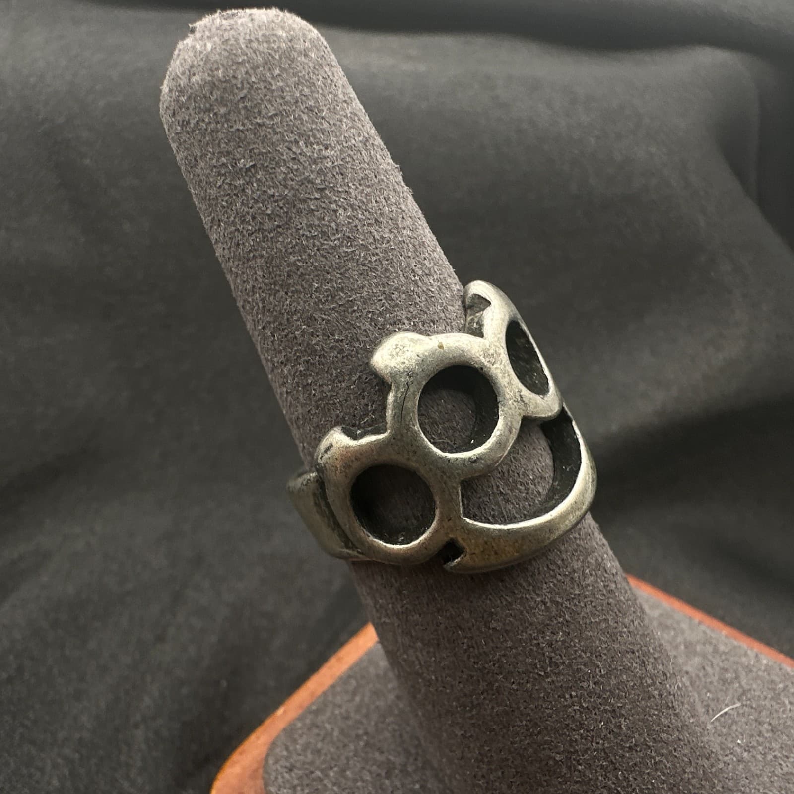 Vintage 90s Silver Tone Knuckle Duster Ring Biker Punk Statement Band Jewelry - Thumbnail 9