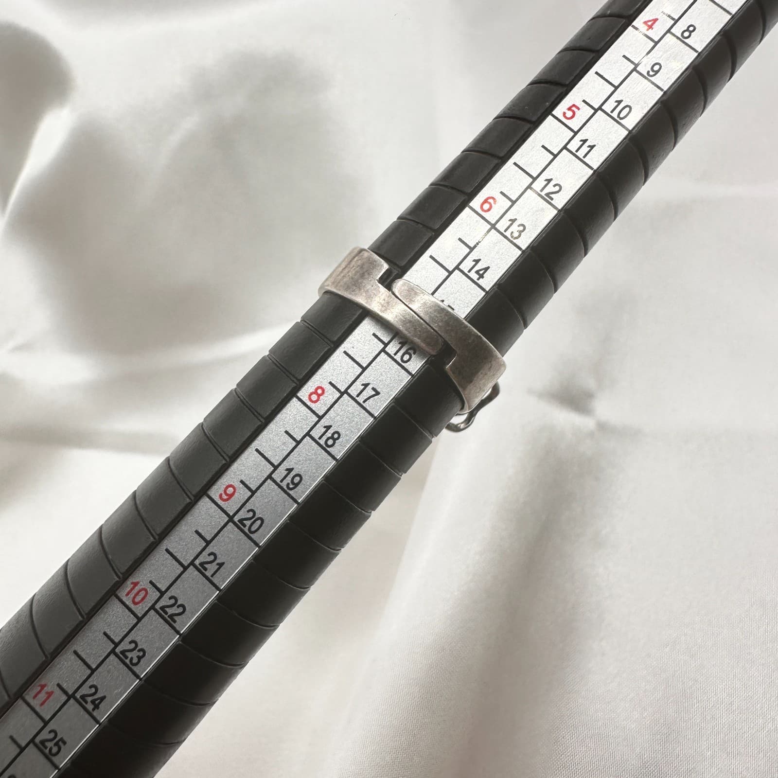 Vintage 80s Silver Tone Black Flower Ring Aurora Borealis Statement Band Jewelry - Thumbnail 10