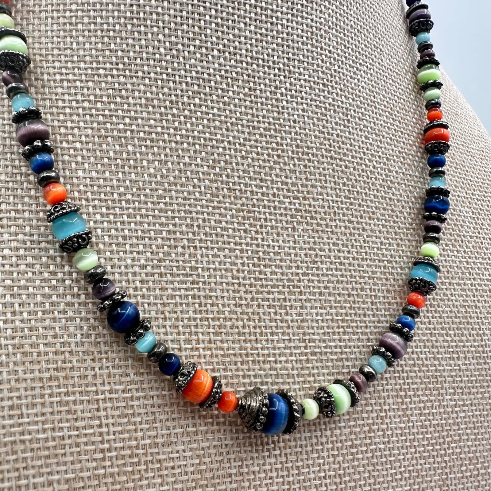 Vintage 80s Unisex Beaded Necklace Glass Cats Eye Bead Multi Color Silver Tone - Thumbnail 3