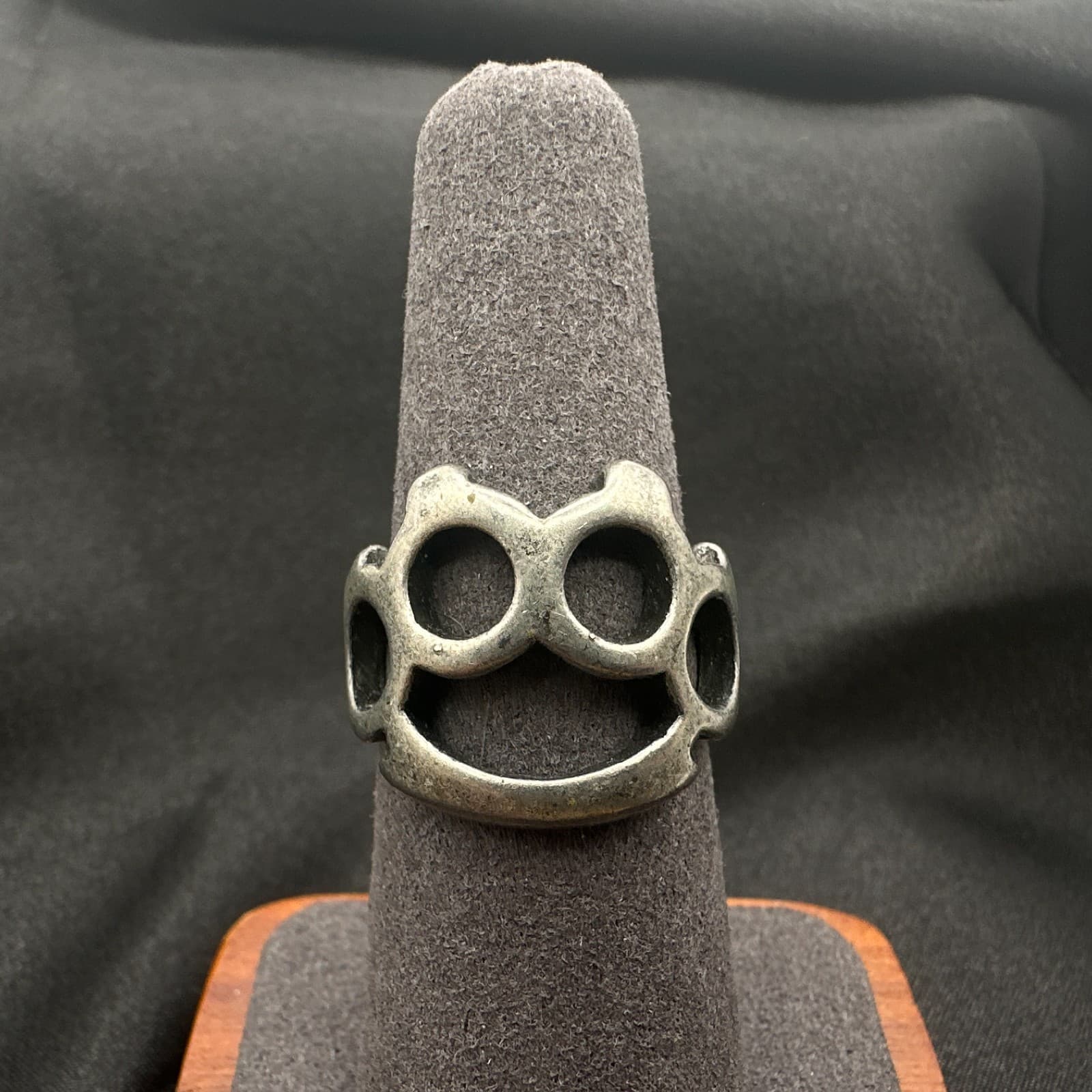 Vintage 90s Silver Tone Knuckle Duster Ring Biker Punk Statement Band Jewelry - Thumbnail 8