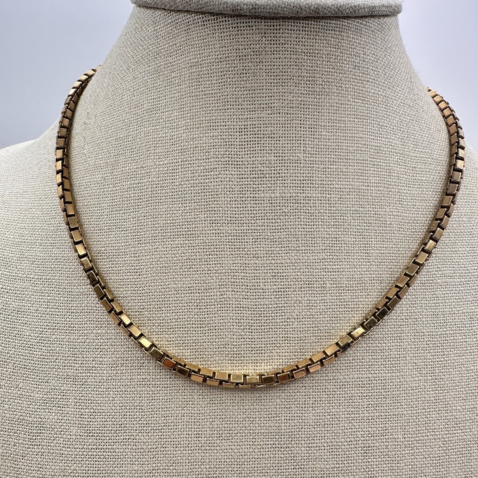 Vintage Y2K Gold Tone Box Link Chain Necklace Women's Classic Fashion Jewelry - Thumbnail 2