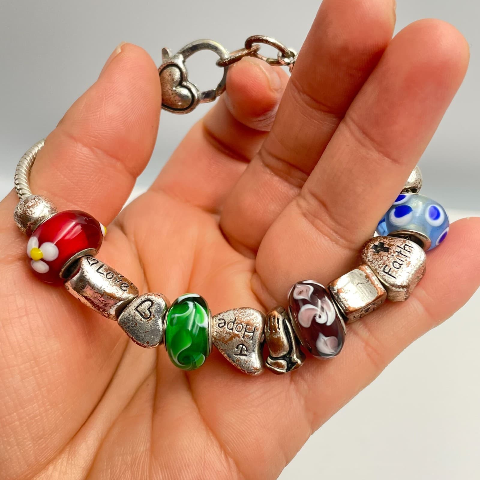 Vintage Y2K Silver Charm Bracelet Beaded Faith Hope Love Religious Jewelry - Thumbnail 5