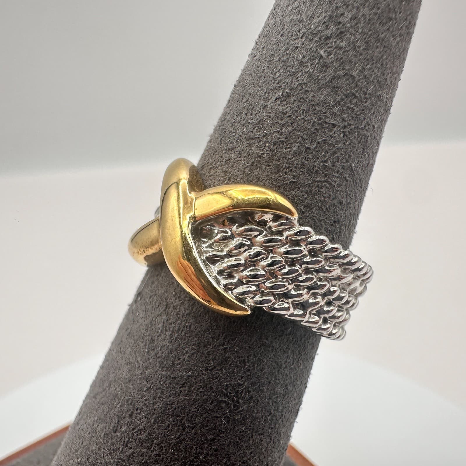 Vintage 80s Interwoven Rope Band Ring Gold Tone Accent Statement Classic Jewelry - Thumbnail 4