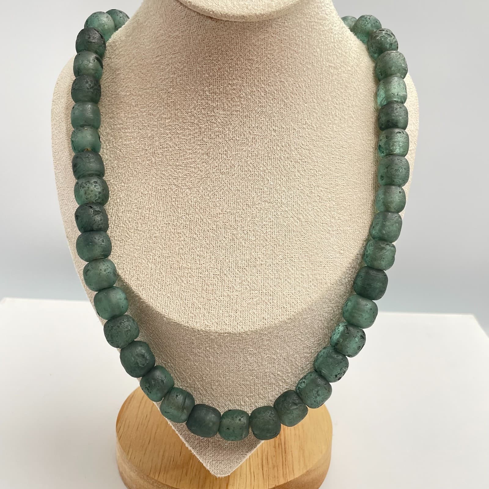 Vintage 90s Teal Green Recycled Glass Beaded Necklace Boho Women's Jewelry - Thumbnail 8