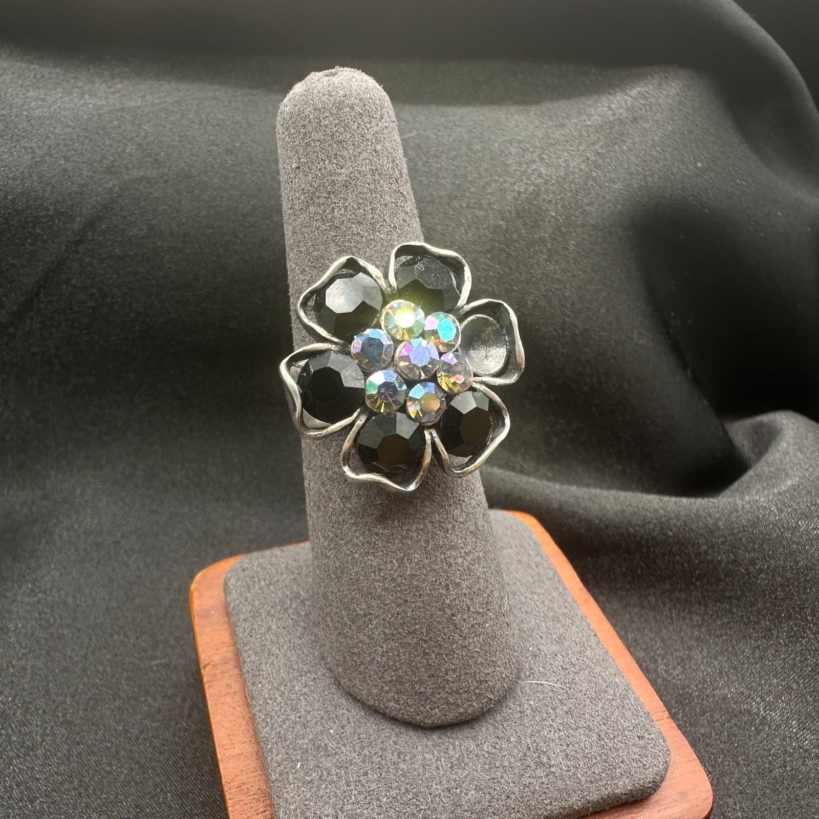 Vintage 80s Silver Tone Black Flower Ring Aurora Borealis Statement Band Jewelry - Thumbnail 6