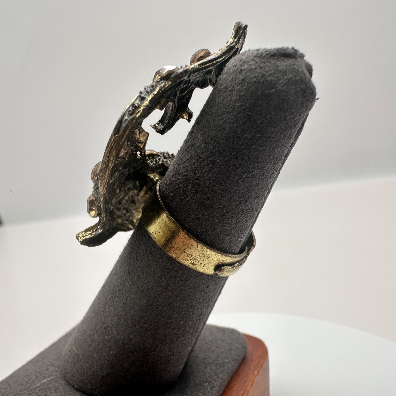 Vintage 80s Inspired Fish Ring Champagne Rhinestone Encrusted Gilde Band Jewelry - Thumbnail 5