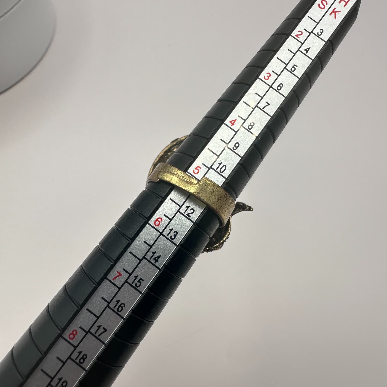 Vintage 80s Inspired Fish Ring Champagne Rhinestone Encrusted Gilde Band Jewelry - Thumbnail 7