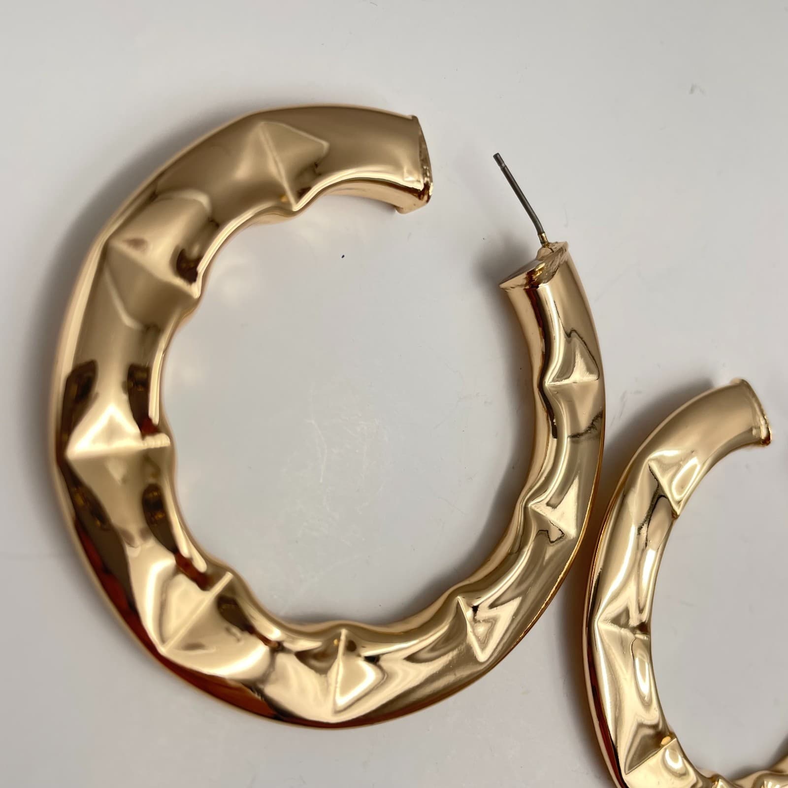 Vintage Y2K Chunky Gold Tone Hammered Hoop Earrings Statement Women's Jewelry - Thumbnail 2