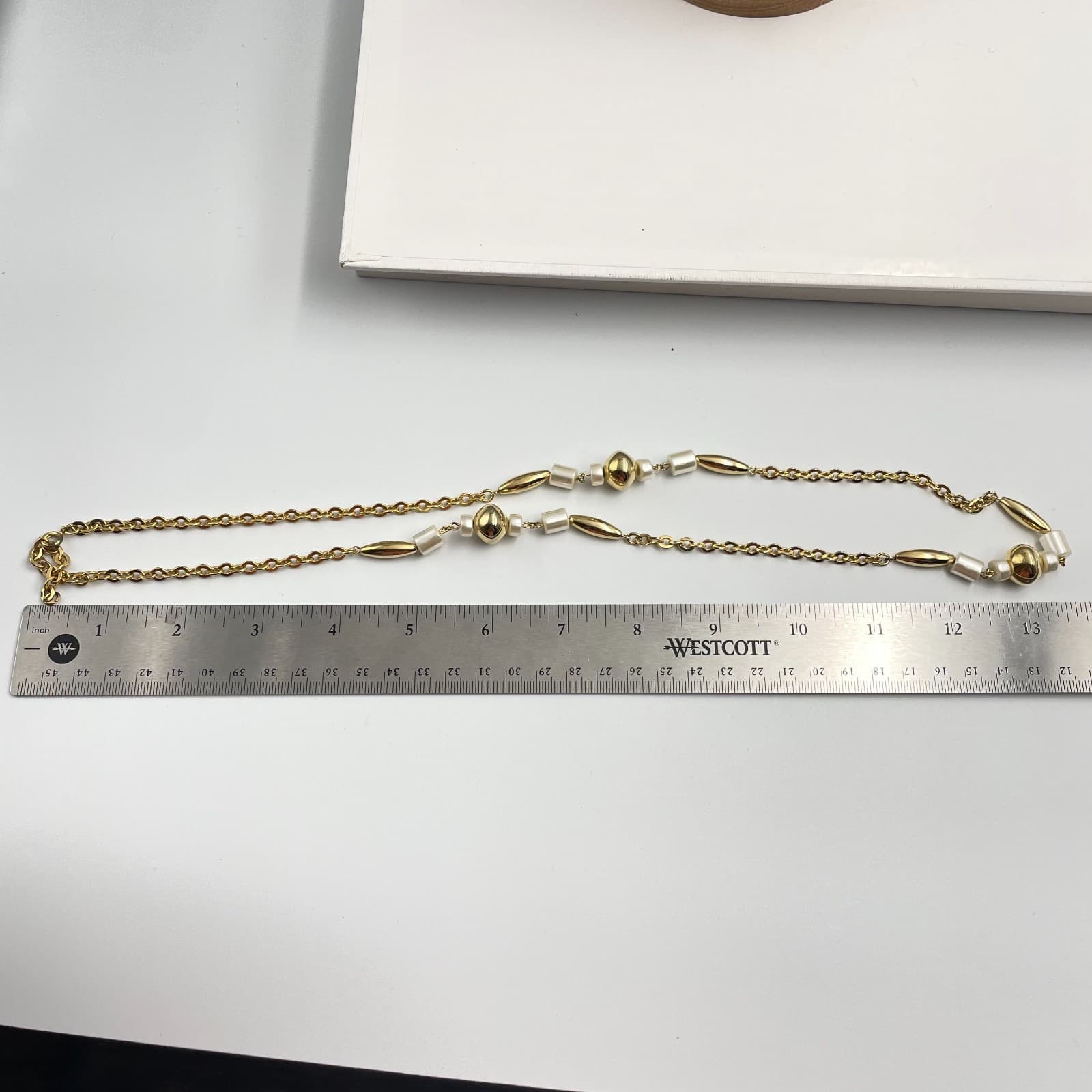 Vintage Y2K Gold Tone Chain Faux Pearl Beaded Statement Necklace Women's Jewelry - Thumbnail 7