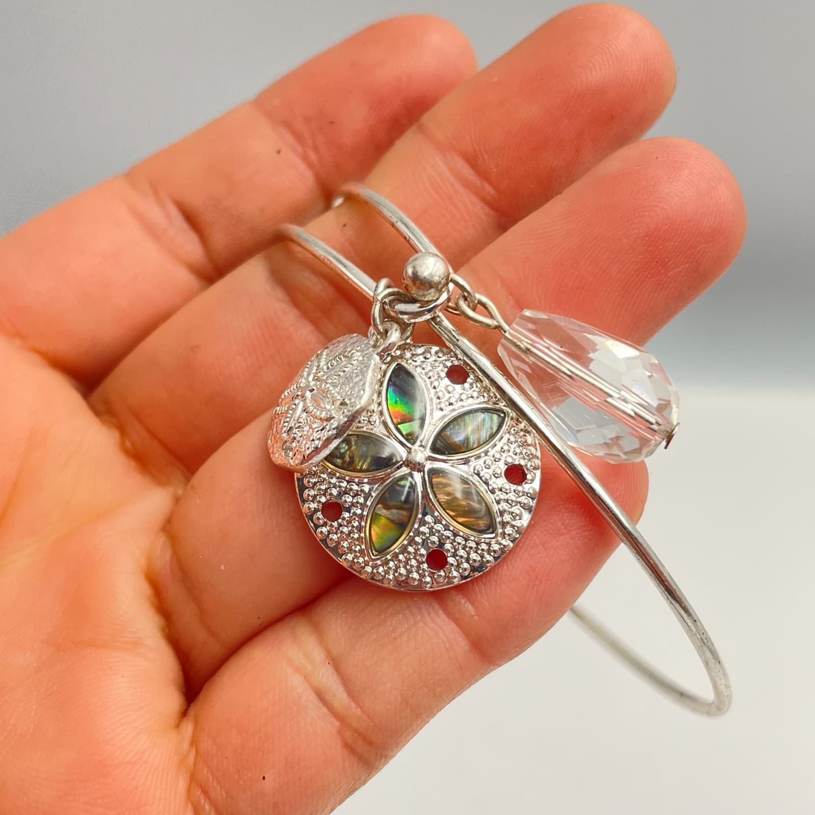 Vintage 90s Silver Tone Sand Dollar Bangle Bracelet Glass Charm Inlay Beach Boho - Thumbnail 6