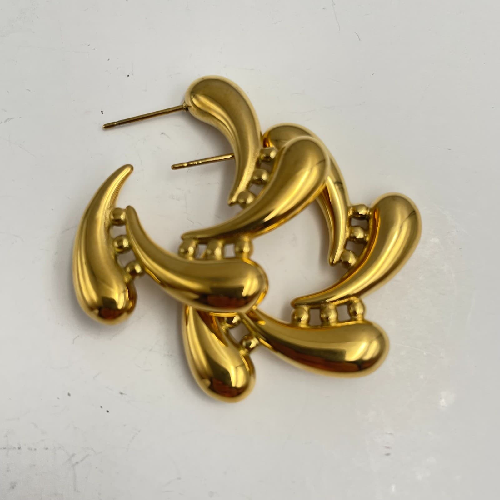 Vintage 90s Gold Tone Triple Water Droplets Stud Earring Modern Women's Jewelry - Thumbnail 3