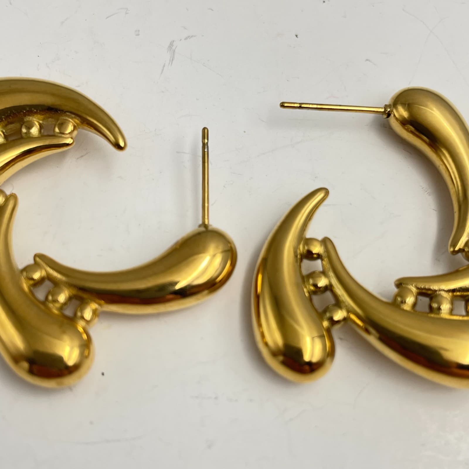 Vintage 90s Gold Tone Triple Water Droplets Stud Earring Modern Women's Jewelry - Thumbnail 2