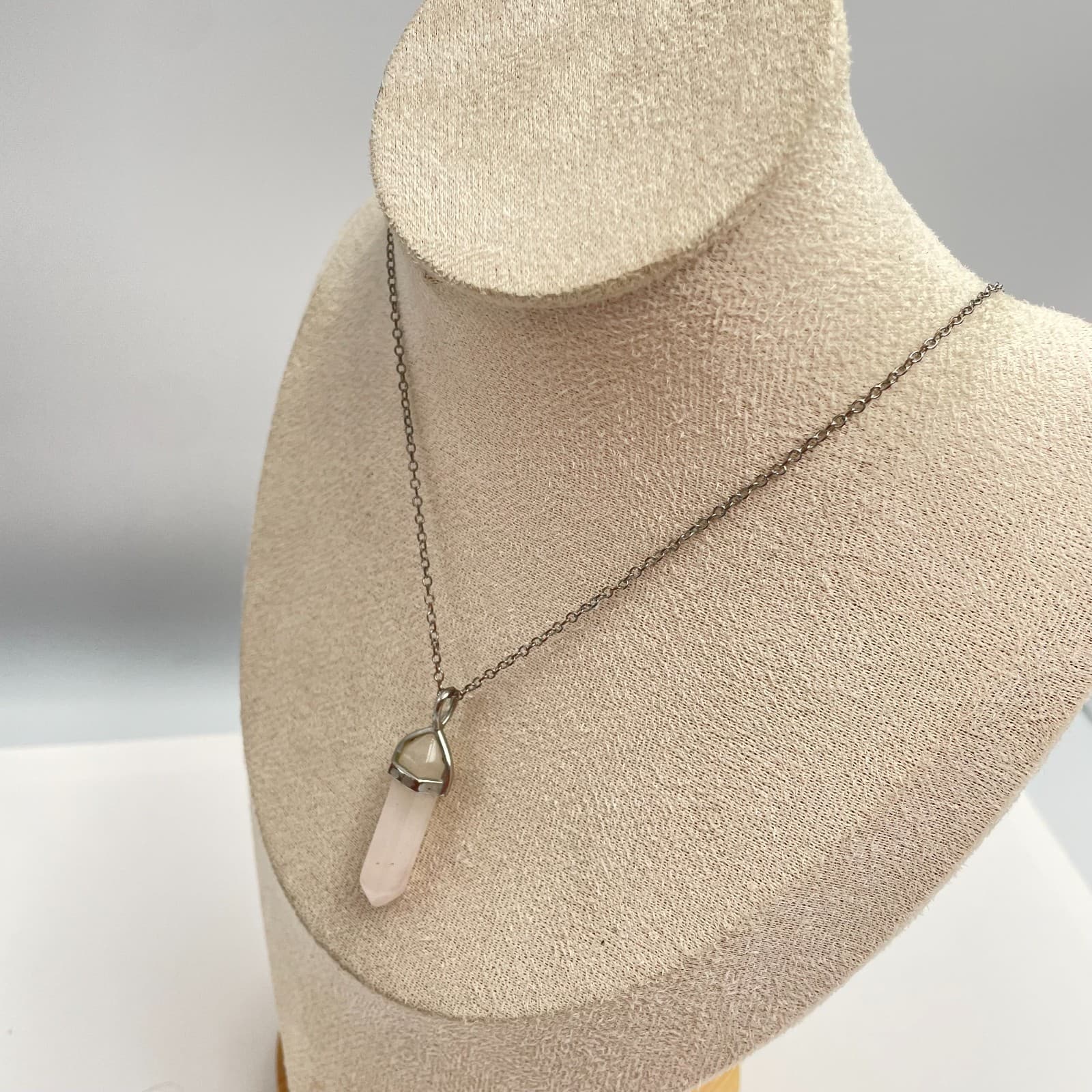 Vintage Y2K Silver Tone Rose Quartz Hexagon Point Pendant Necklace Boho Jewelry - Thumbnail 4