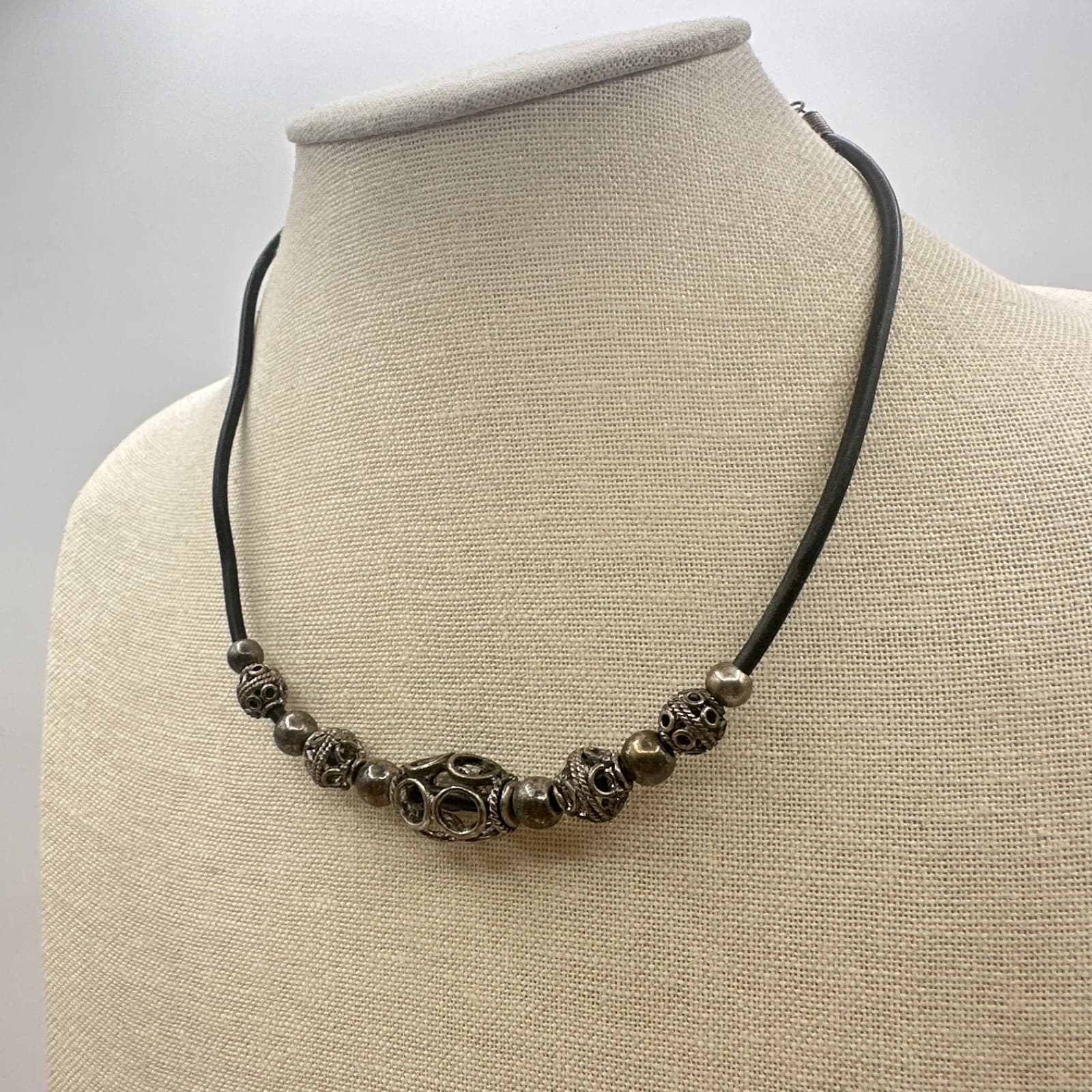 Vintage 90s Silver Tone Filigree Bead Black Cord Choker Necklace Boho Jewelry - Thumbnail 5