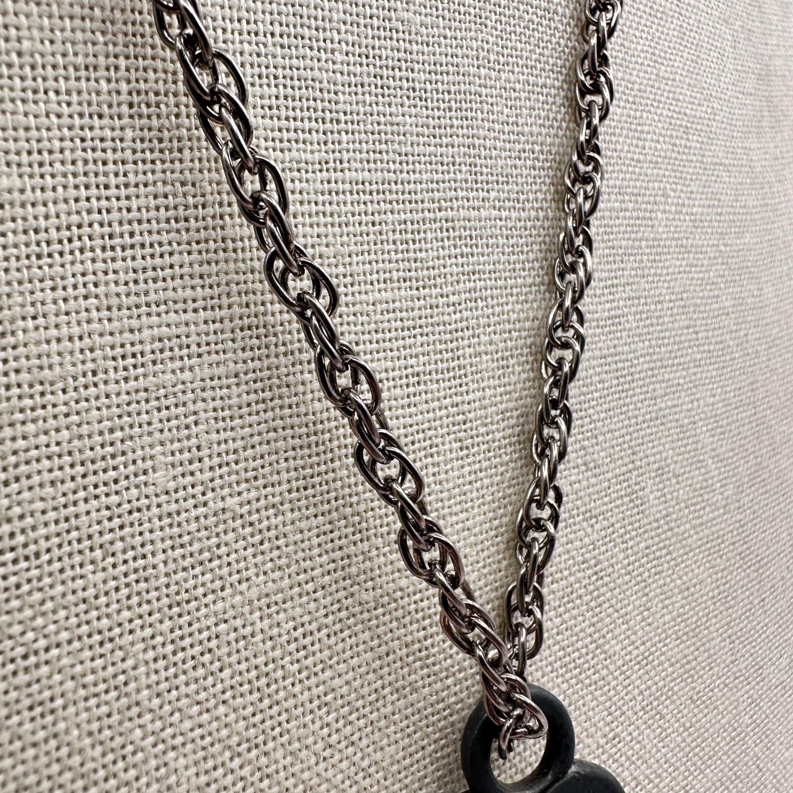 Vintage Y2K Silver Tone Heart Skeleton Key Pendant Necklace Women's Jewelry - Thumbnail 5