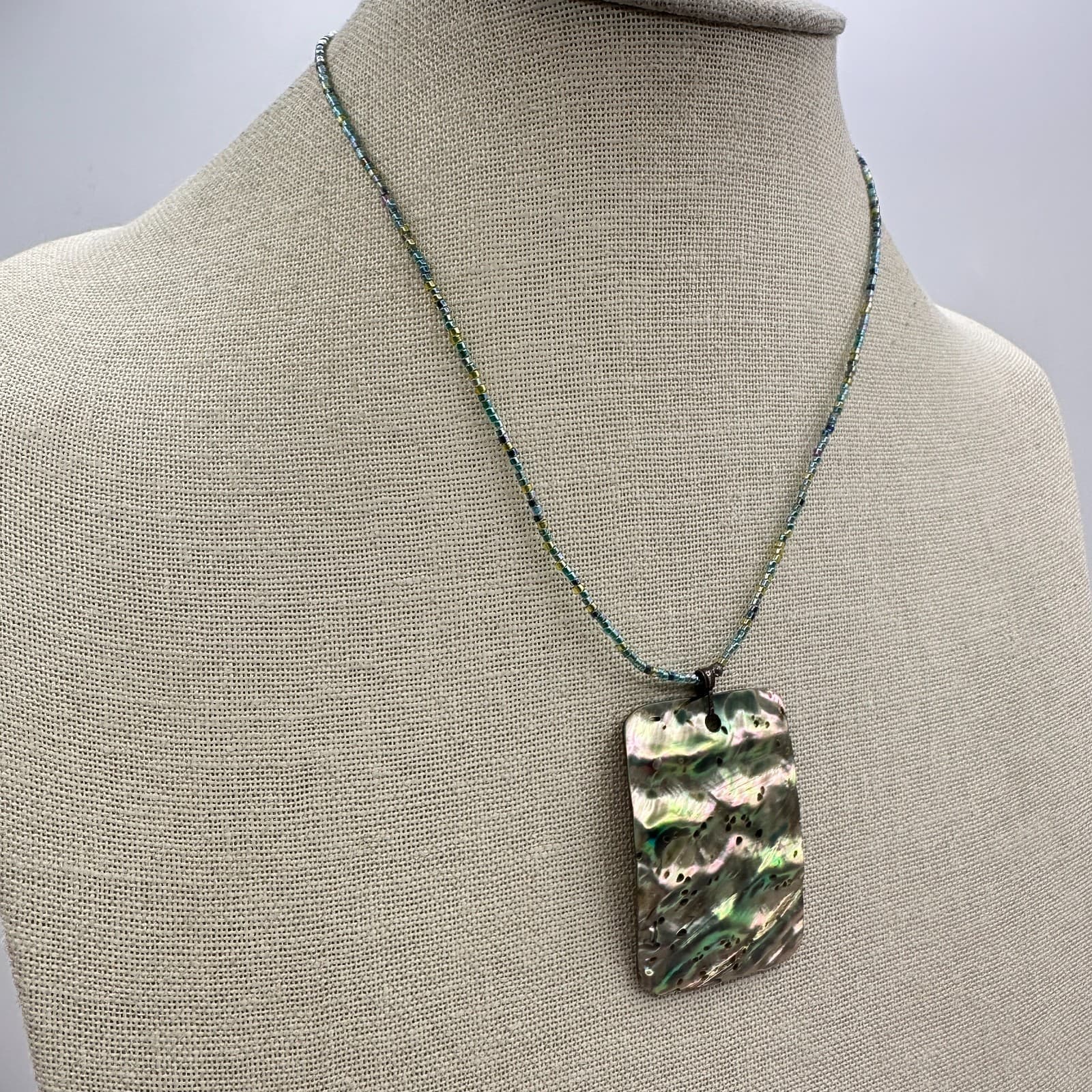 Vintage Y2K Silver Tone Abalone Shell Beaded Pendant Necklace Women's Jewelry - Thumbnail 4