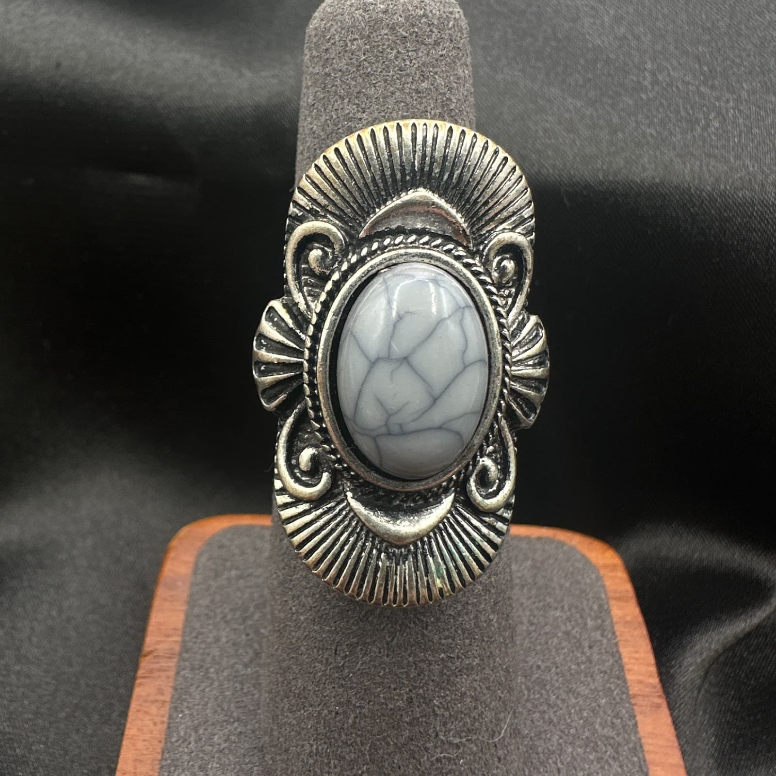 Vintage 90s Silver Tone White Turquoise Oval Tribal Statement Ring Retr Jewelry - Thumbnail 7