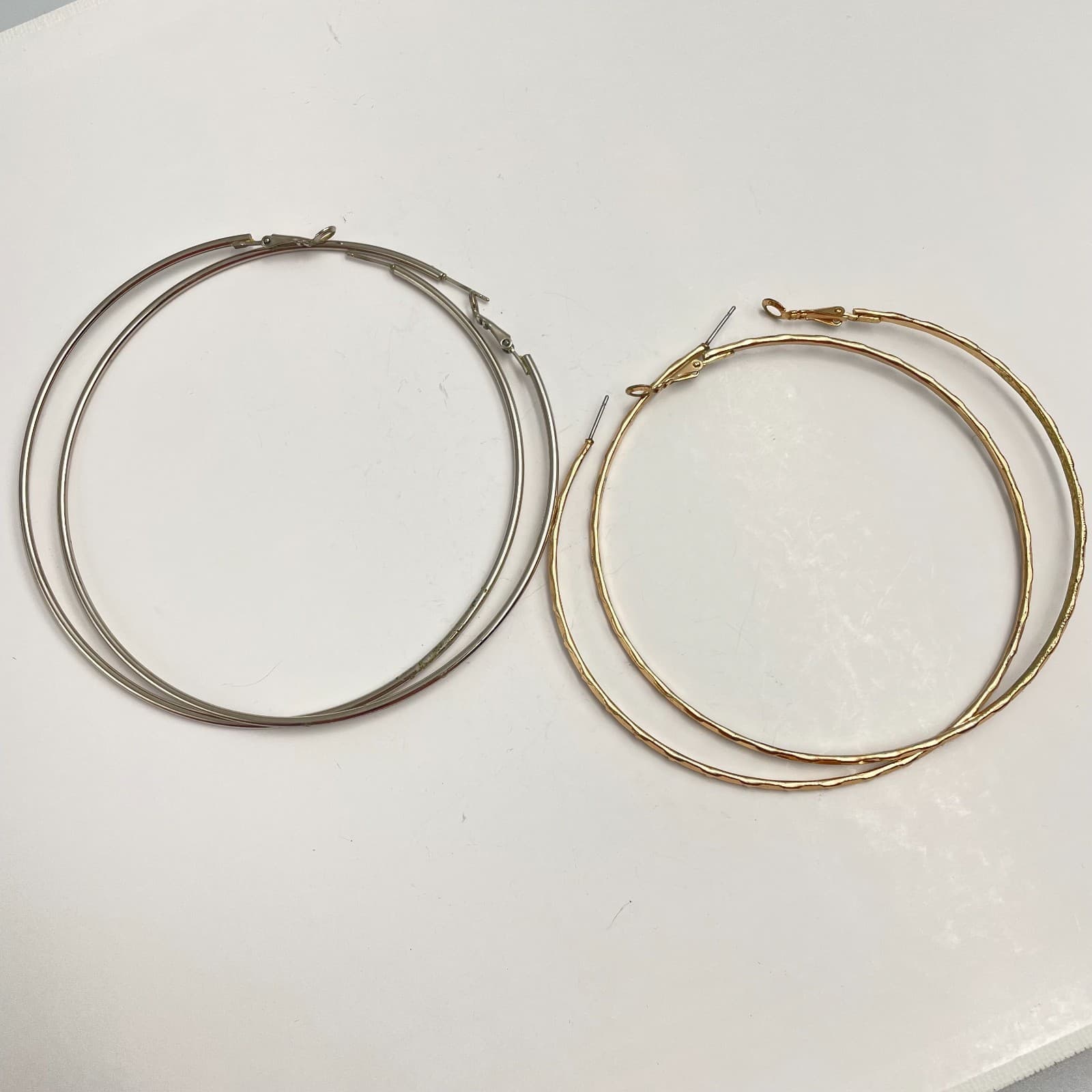 Vintage Y2K Gold/Silver Tone Huge Hoop Earrings Set 2 Pairs Fashion Jewelry - Thumbnail 7