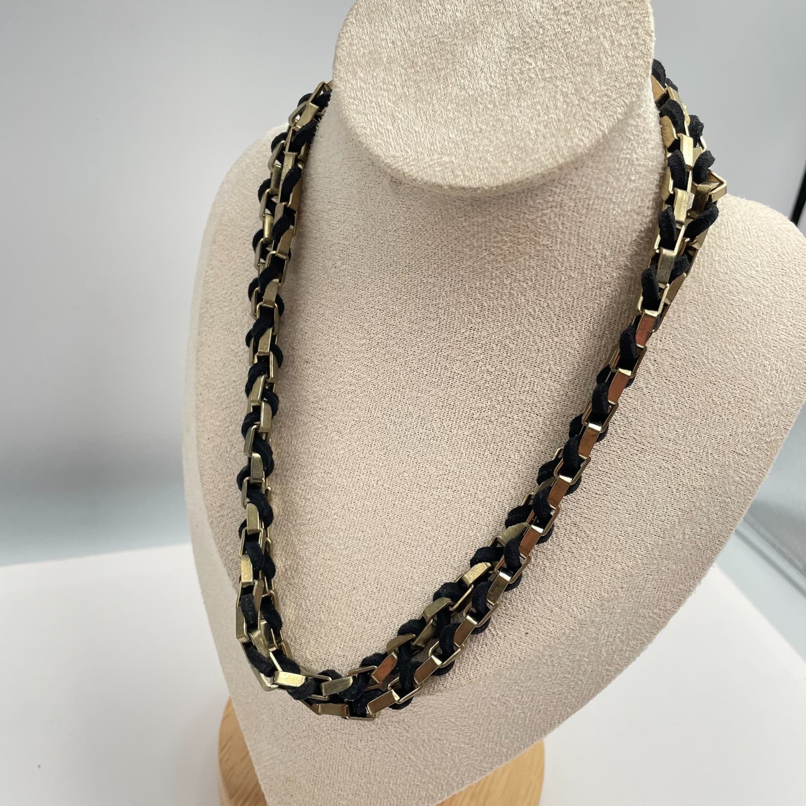 Vintage Y2K Gold Tone Box Link Chain Black Suede Cord Wrap Multi Strand Necklace - Thumbnail 5