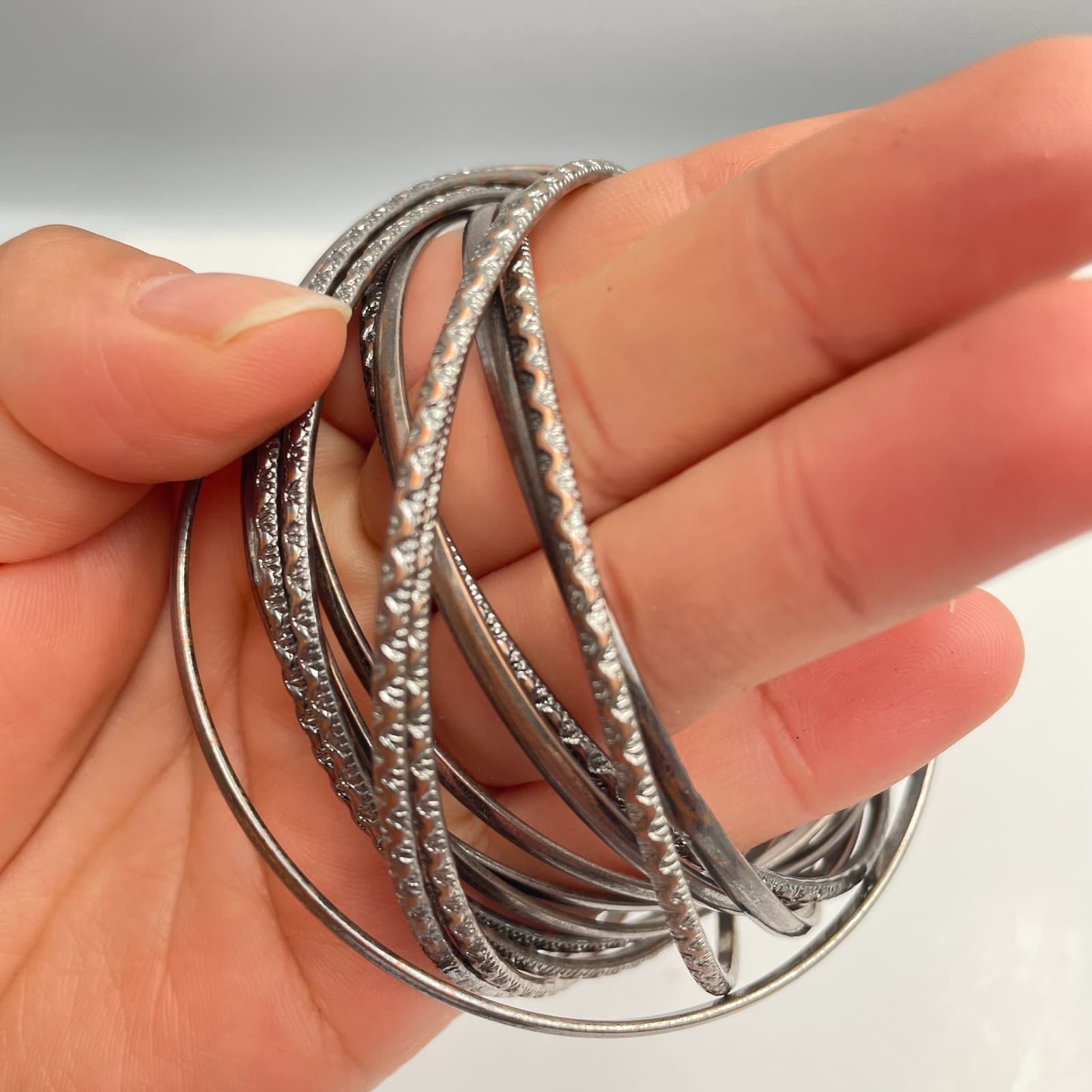 Vintage 90s Silver Tone Bangles Set Stackable Textured Slim Fashion Jewelry - Thumbnail 2
