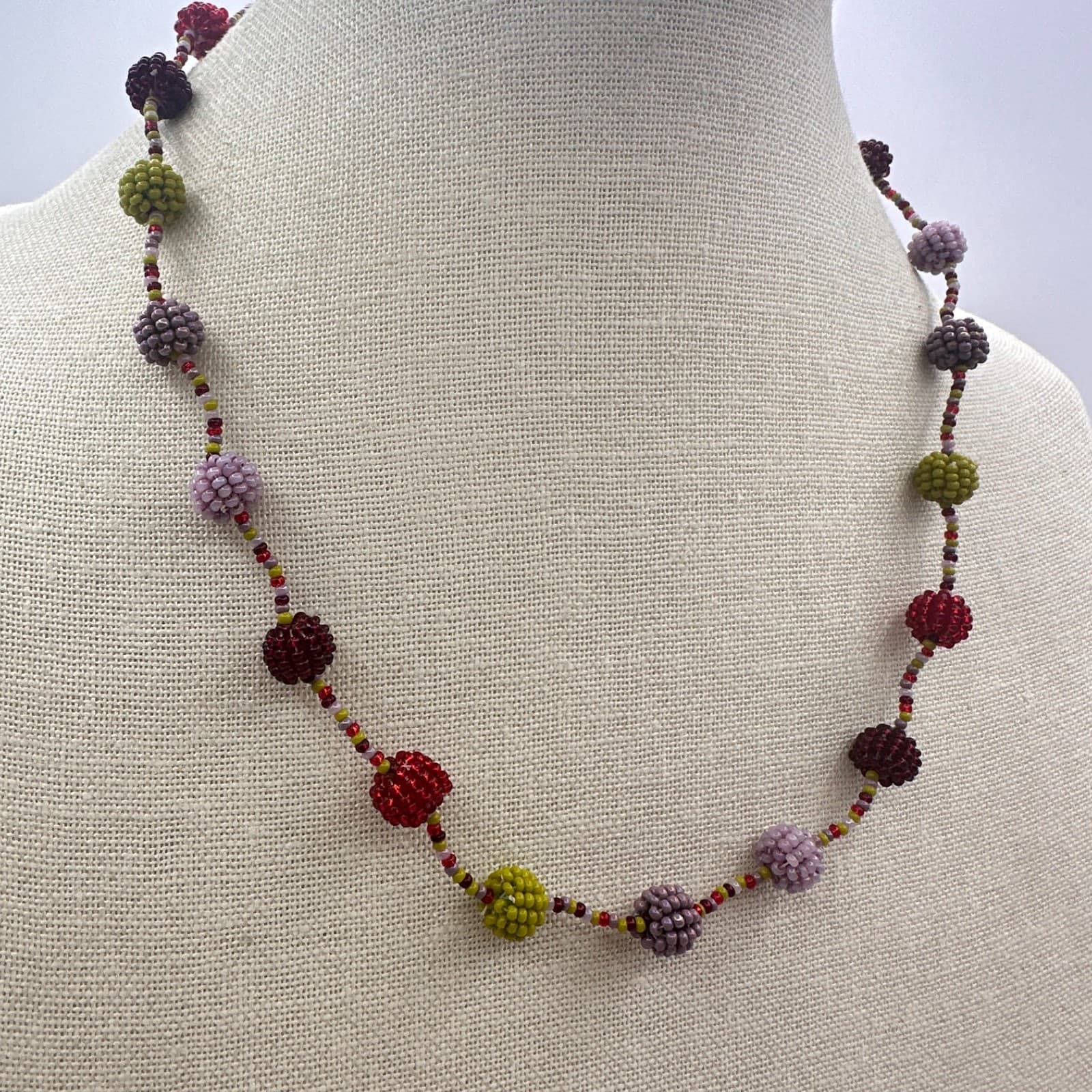 Vintage 90s Glass Seed Bead Cluster Necklace Boho Berry Classic Fashion Jewelry - Thumbnail 2