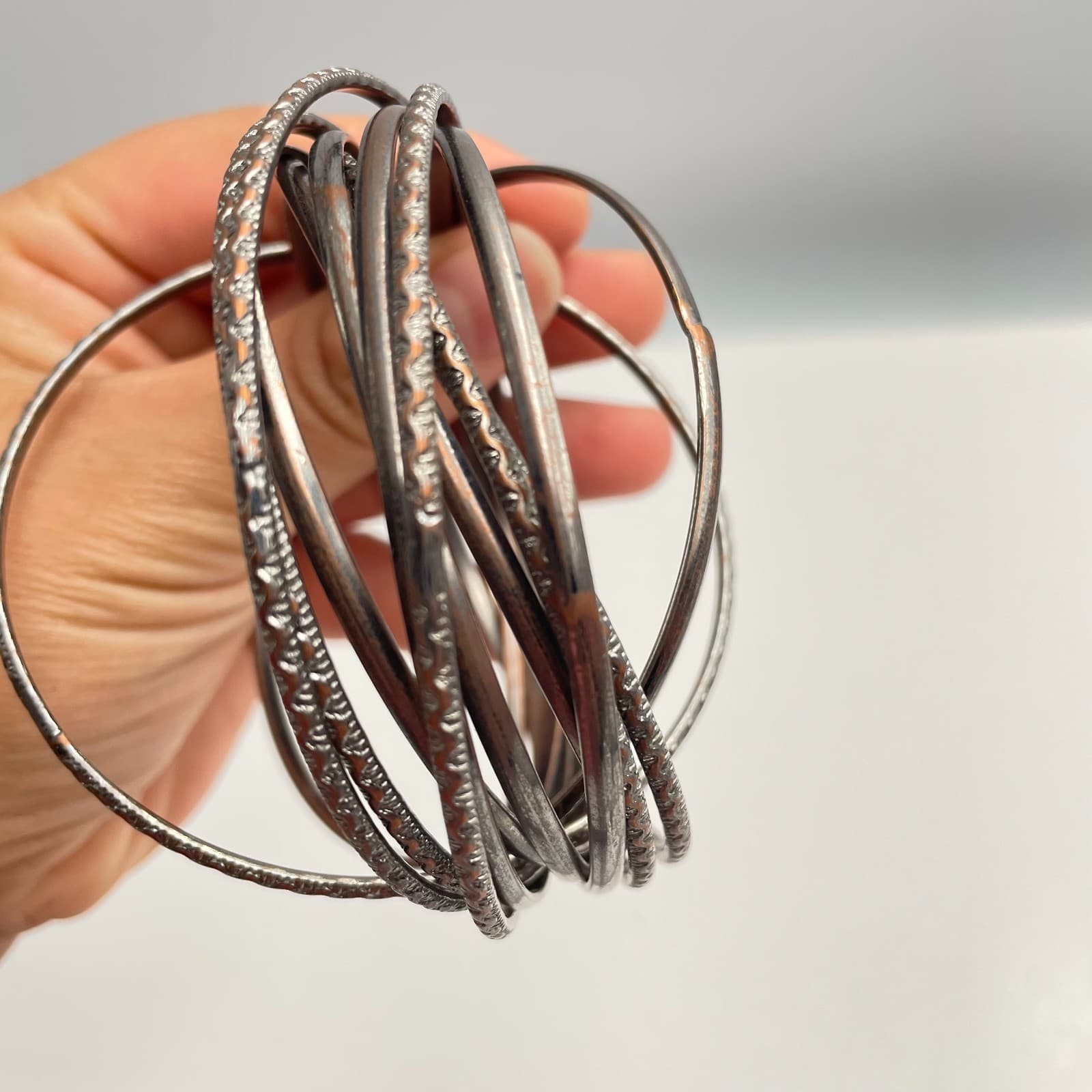 Vintage 90s Silver Tone Bangles Set Stackable Textured Slim Fashion Jewelry - Thumbnail 3
