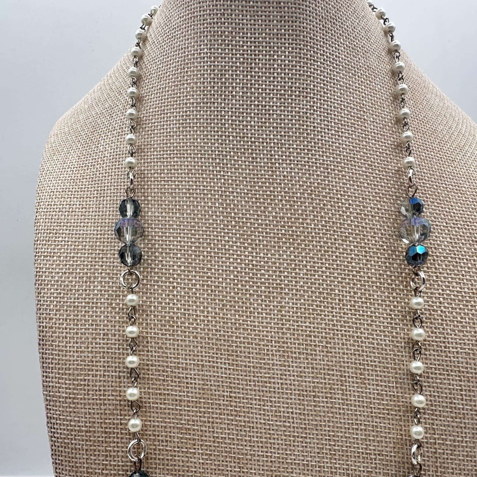 Vintage Y2K White Faux Pearl Blue Glass Beaded Necklace Silver Tone Jewelry - Thumbnail 3