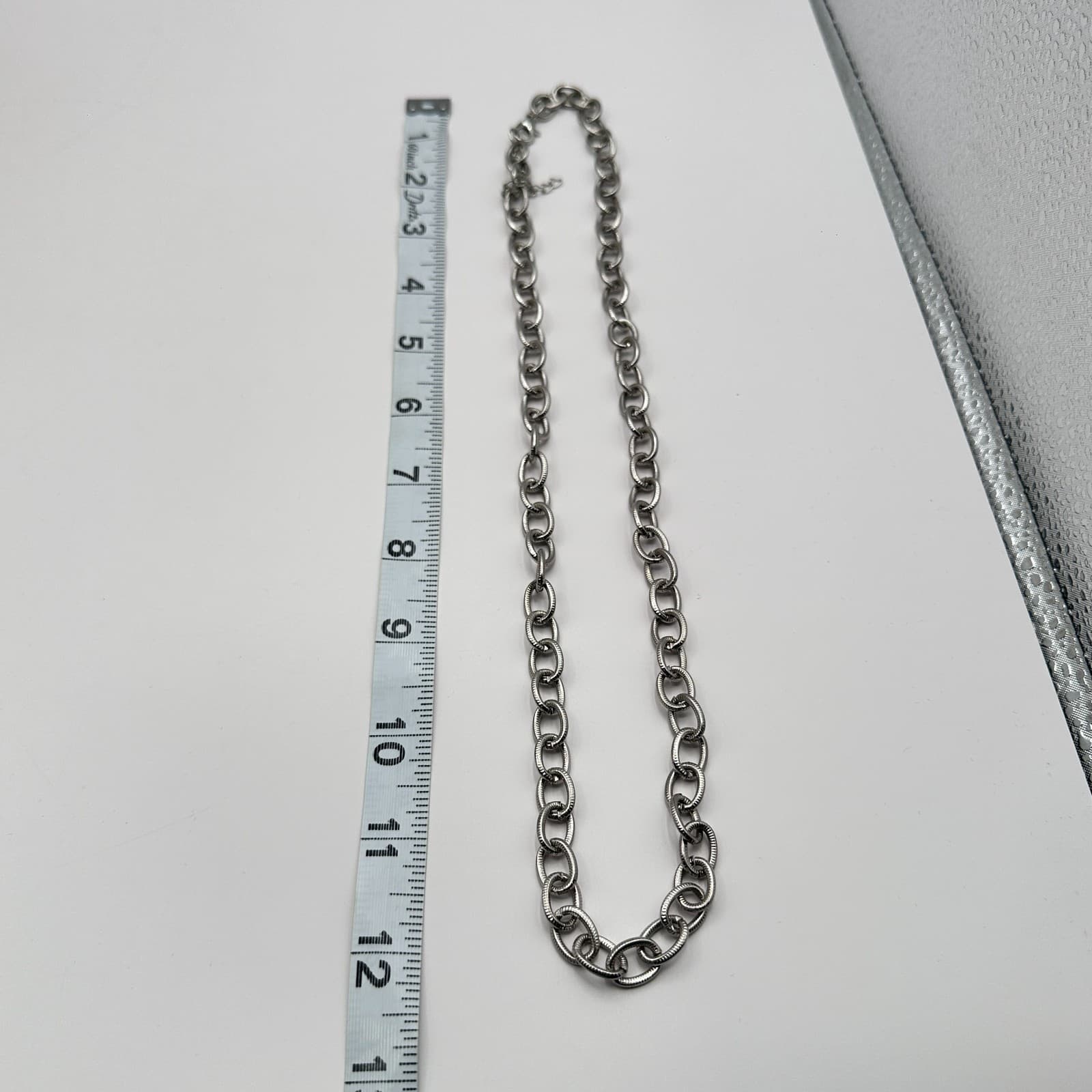 Vintage Y2K Silver Tone Oval Link Chain Long Layering Necklace Classic Jewelry - Thumbnail 6