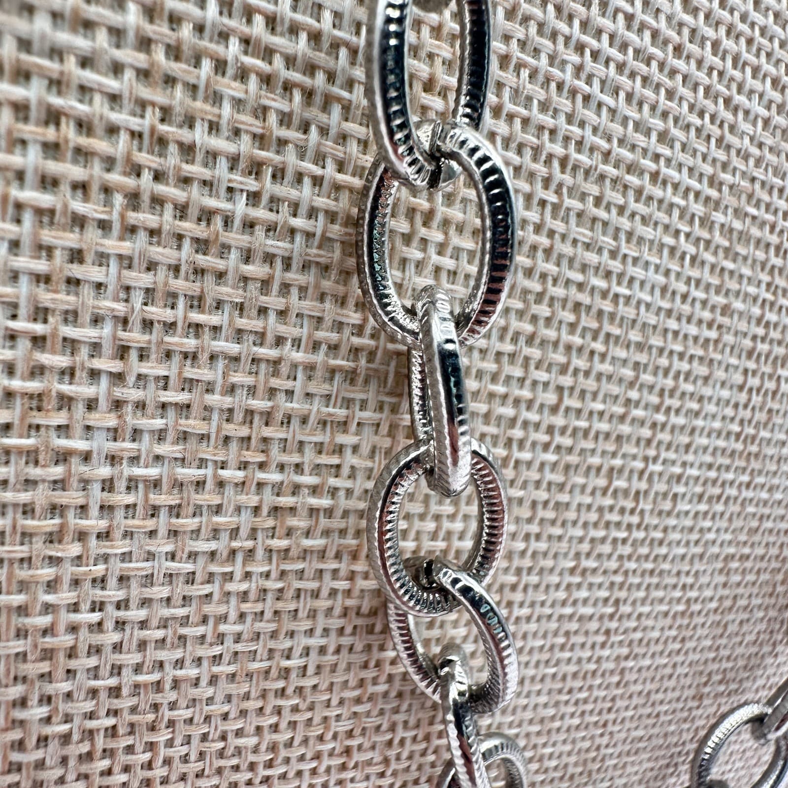 Vintage Y2K Silver Tone Oval Link Chain Long Layering Necklace Classic Jewelry - Thumbnail 4