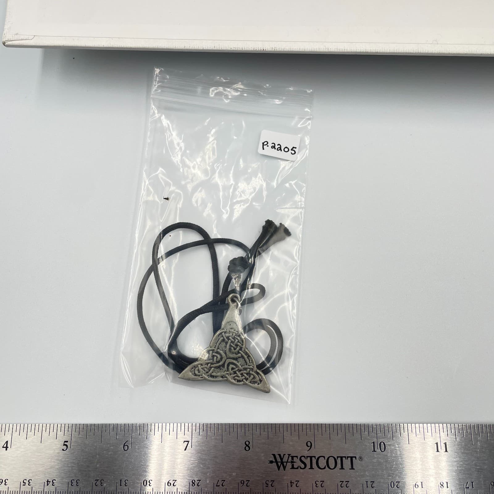 Vintage Celtic Trinity Knot Pendant Necklace Triquetra Wiccan Pagan Black Cord - Thumbnail 7