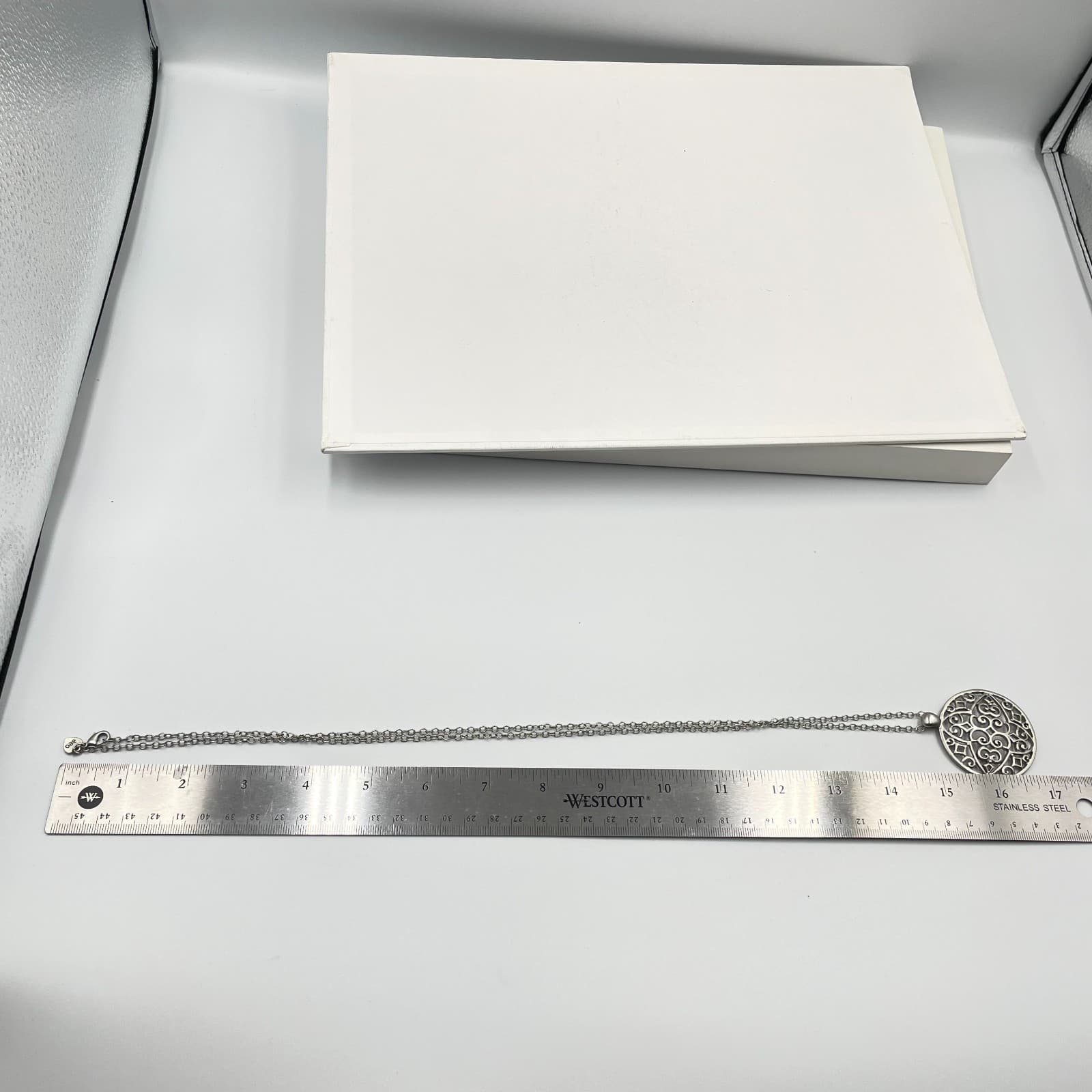 Vtg American Eagle Outfitters Silver Filigree Medallion Long Pendant Necklace - Thumbnail 8