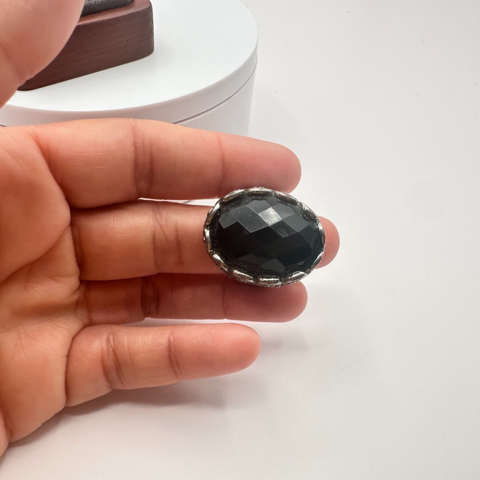 Vintage 80s Silver Tone Black Onyx Statement Ring Oval Faceted Gemstone Jewelry - Thumbnail 6