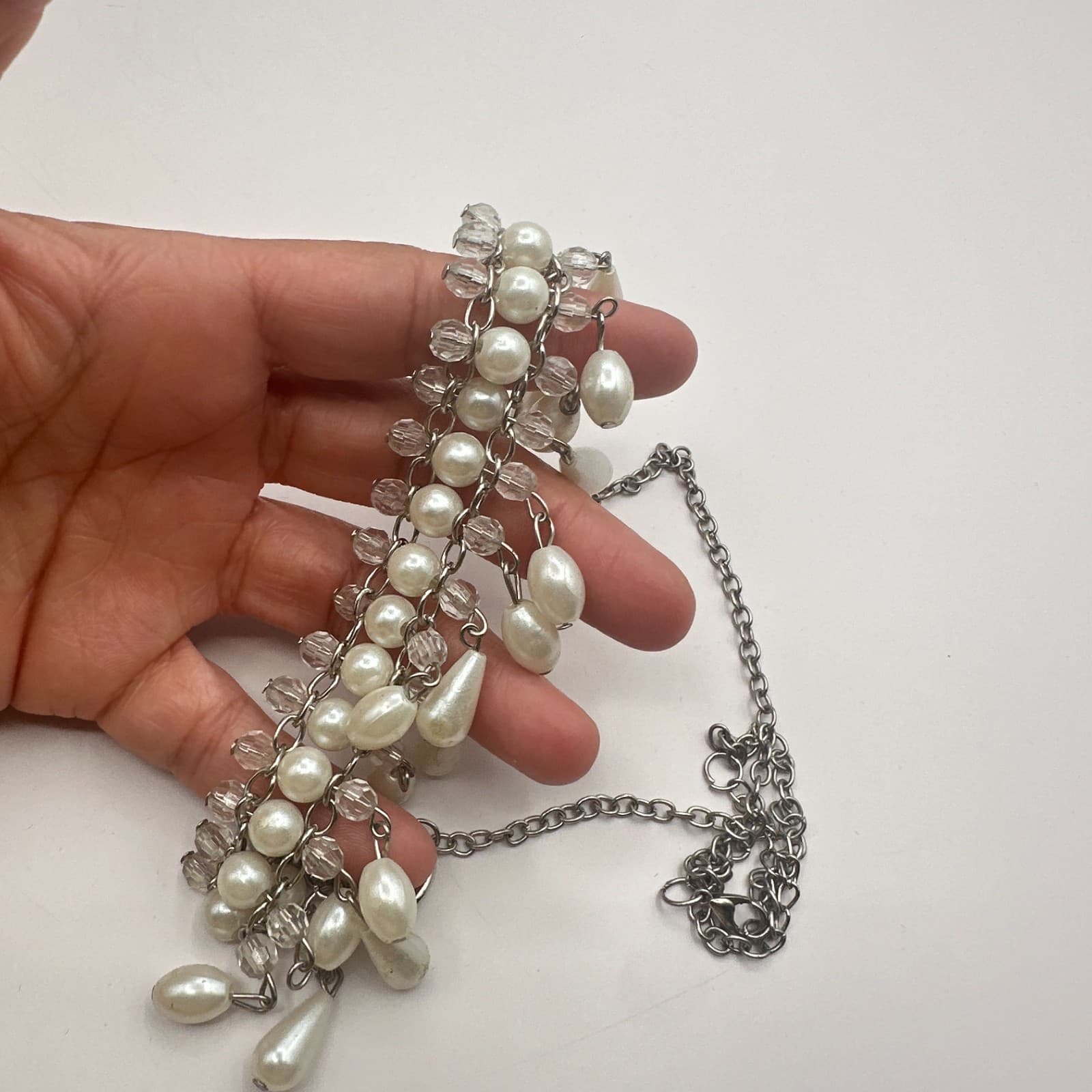 Vintage 90s Silver Tone Faux Pearl & Glass Bib Necklace White Teardrop Fringe - Thumbnail 8
