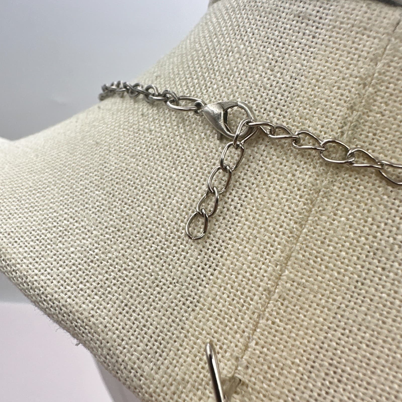 Vintage 90s Silver Tone Faux Pearl & Glass Bib Necklace White Teardrop Fringe - Thumbnail 7