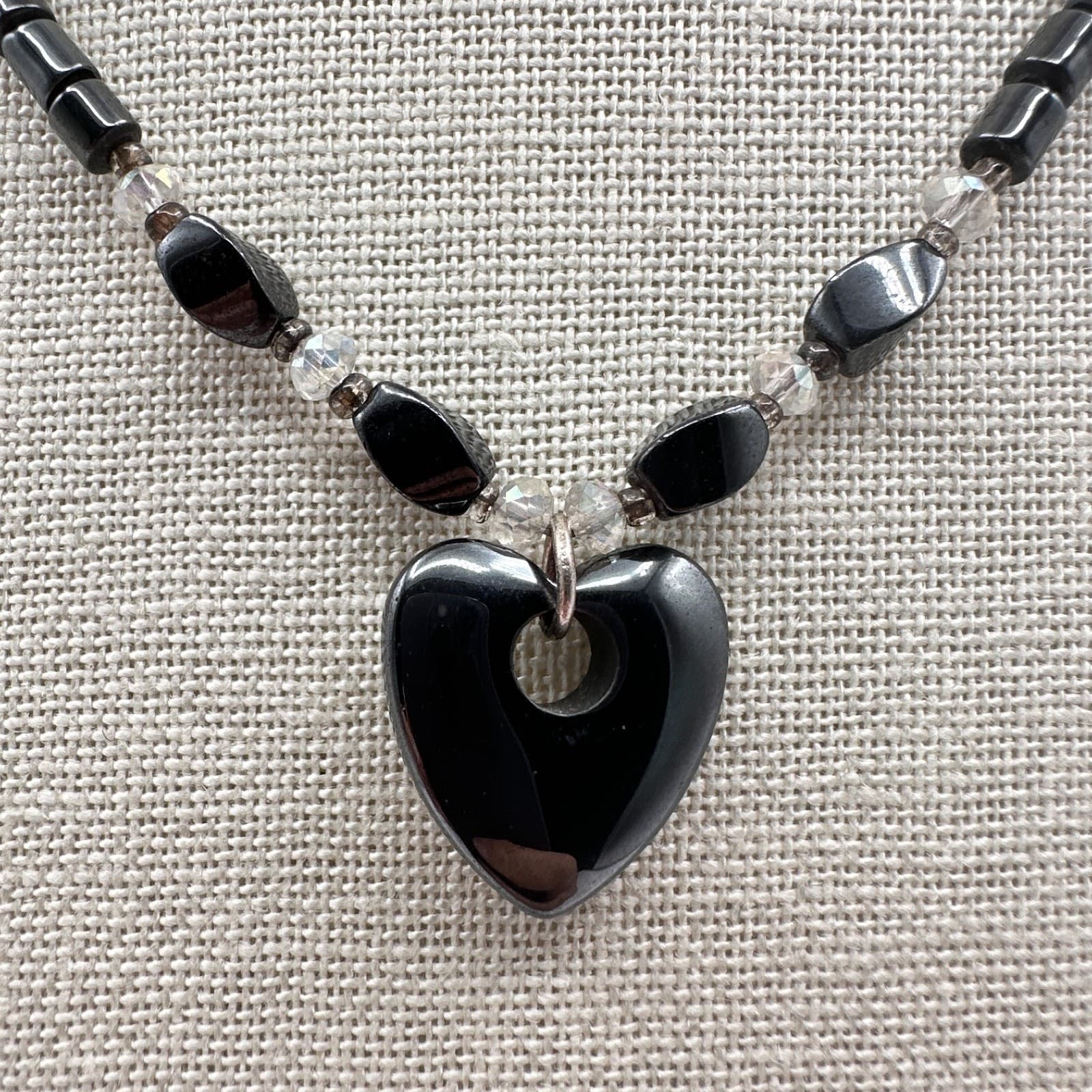 VTG Y2K Silver Tone Black Hematite Beaded Heart Pendant Necklace Women's Jewelry - Thumbnail 3