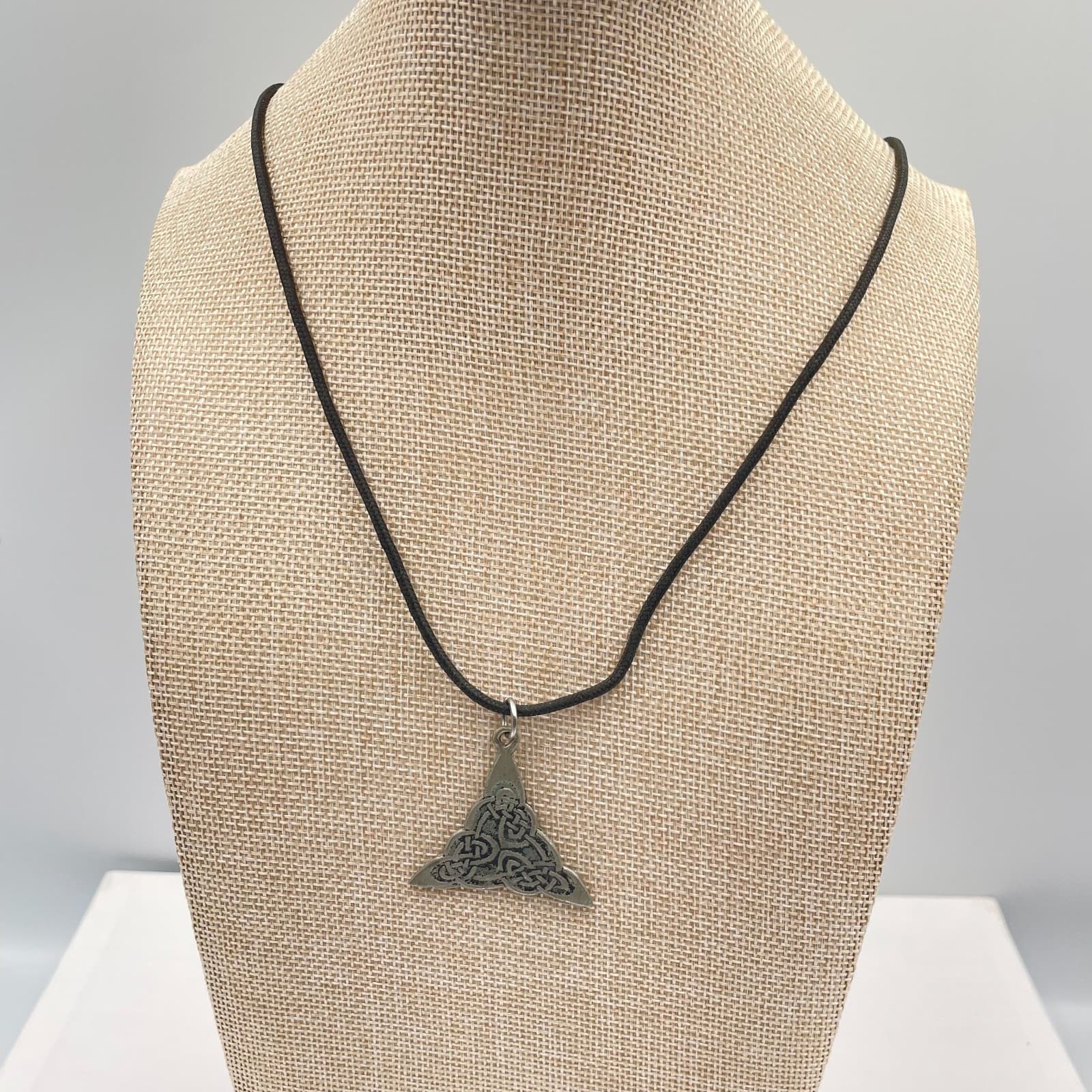 Vintage Celtic Trinity Knot Pendant Necklace Triquetra Wiccan Pagan Black Cord - Image 1