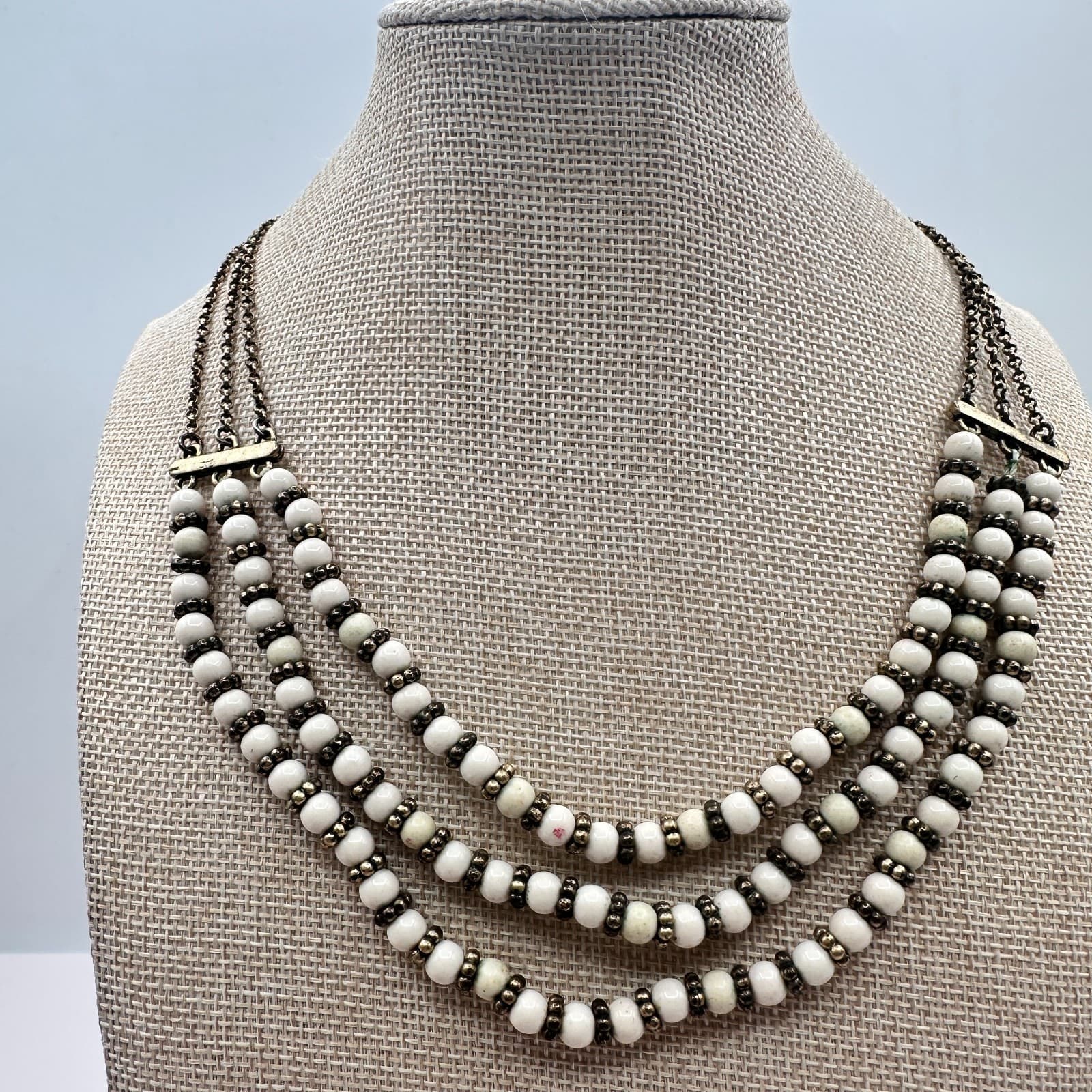 Vintage Lucky Brand 90s Multi-Strand White Beaded Necklace Gold Tone Jewelry - Thumbnail 5