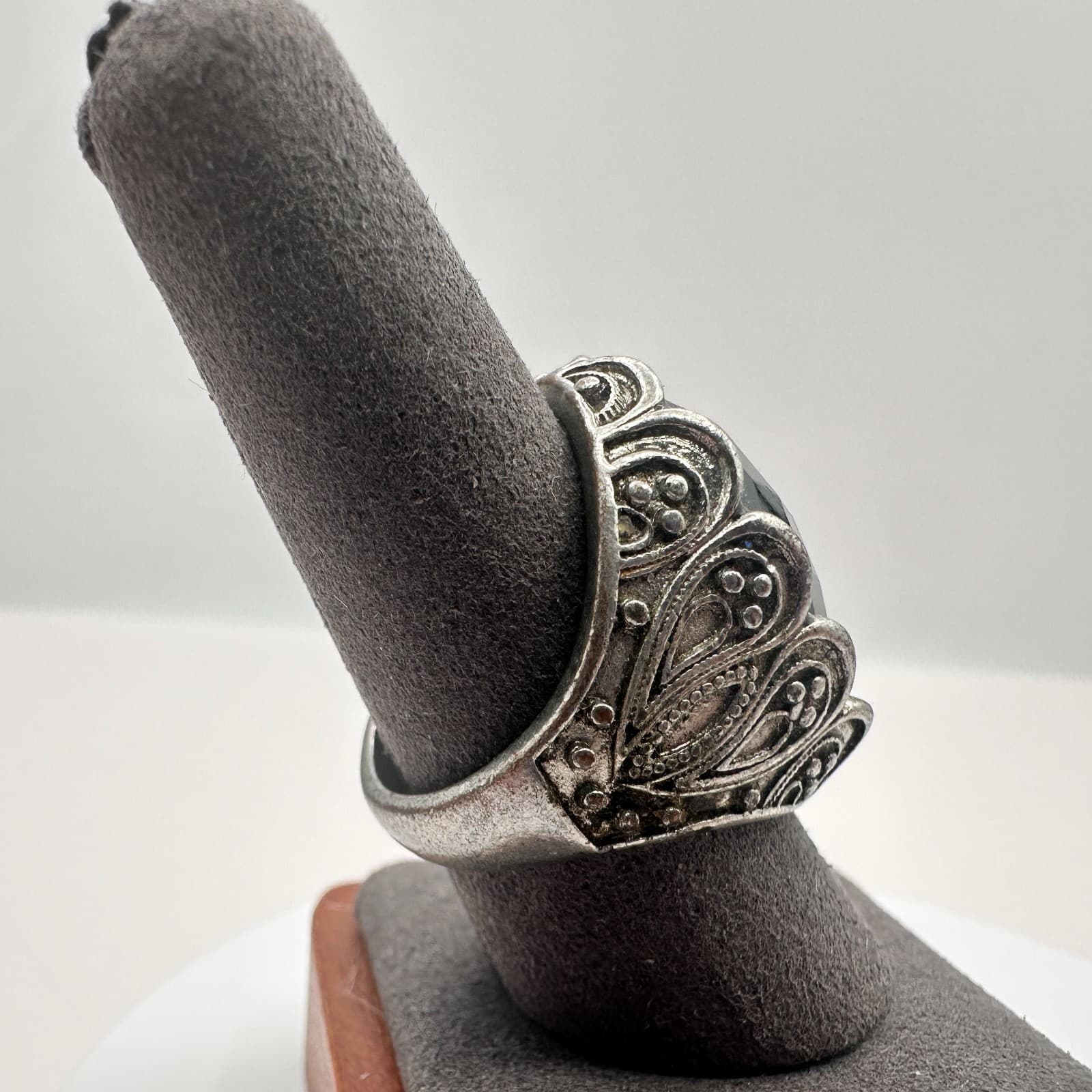 Vintage 80s Silver Tone Black Onyx Statement Ring Oval Faceted Gemstone Jewelry - Thumbnail 4