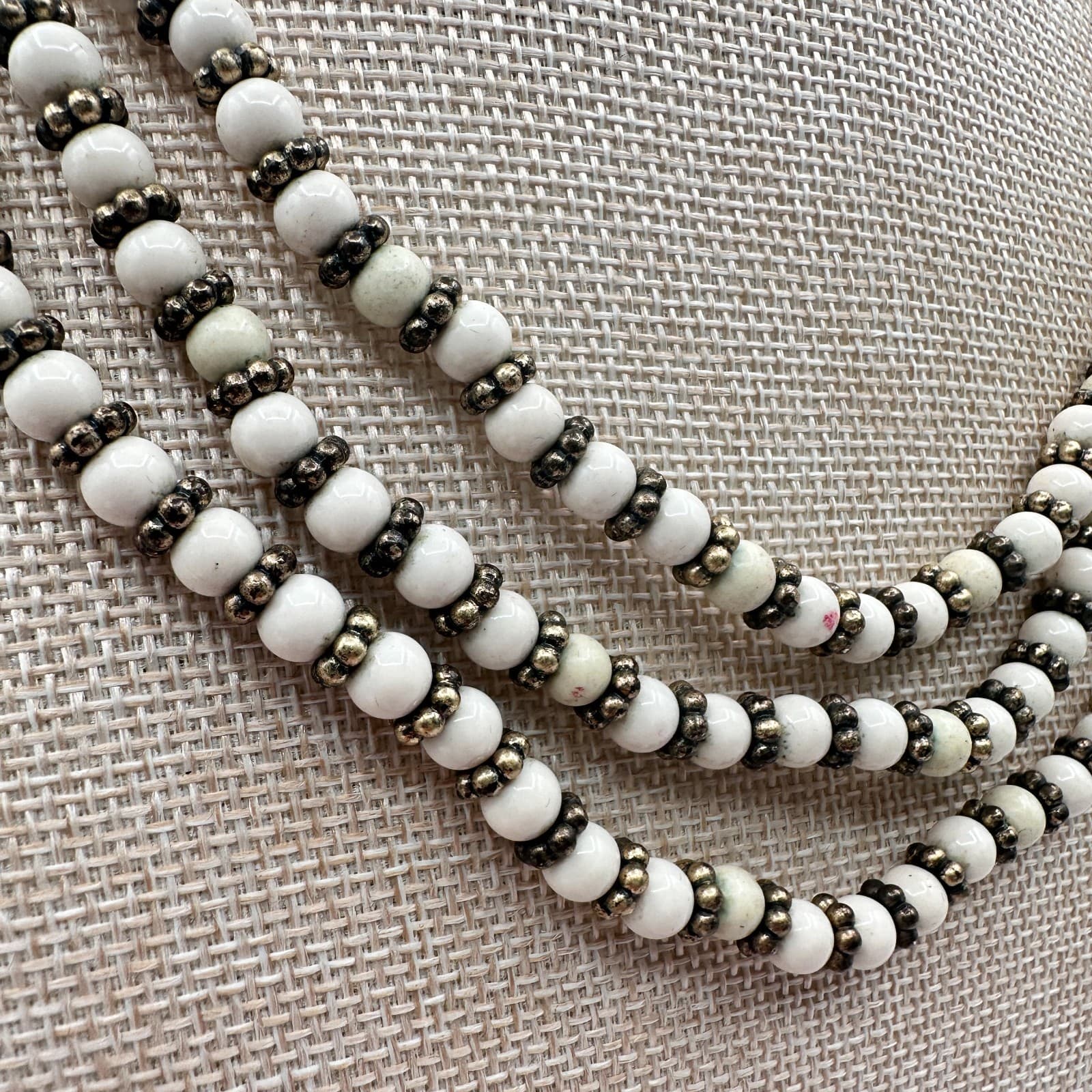 Vintage Lucky Brand 90s Multi-Strand White Beaded Necklace Gold Tone Jewelry - Thumbnail 4