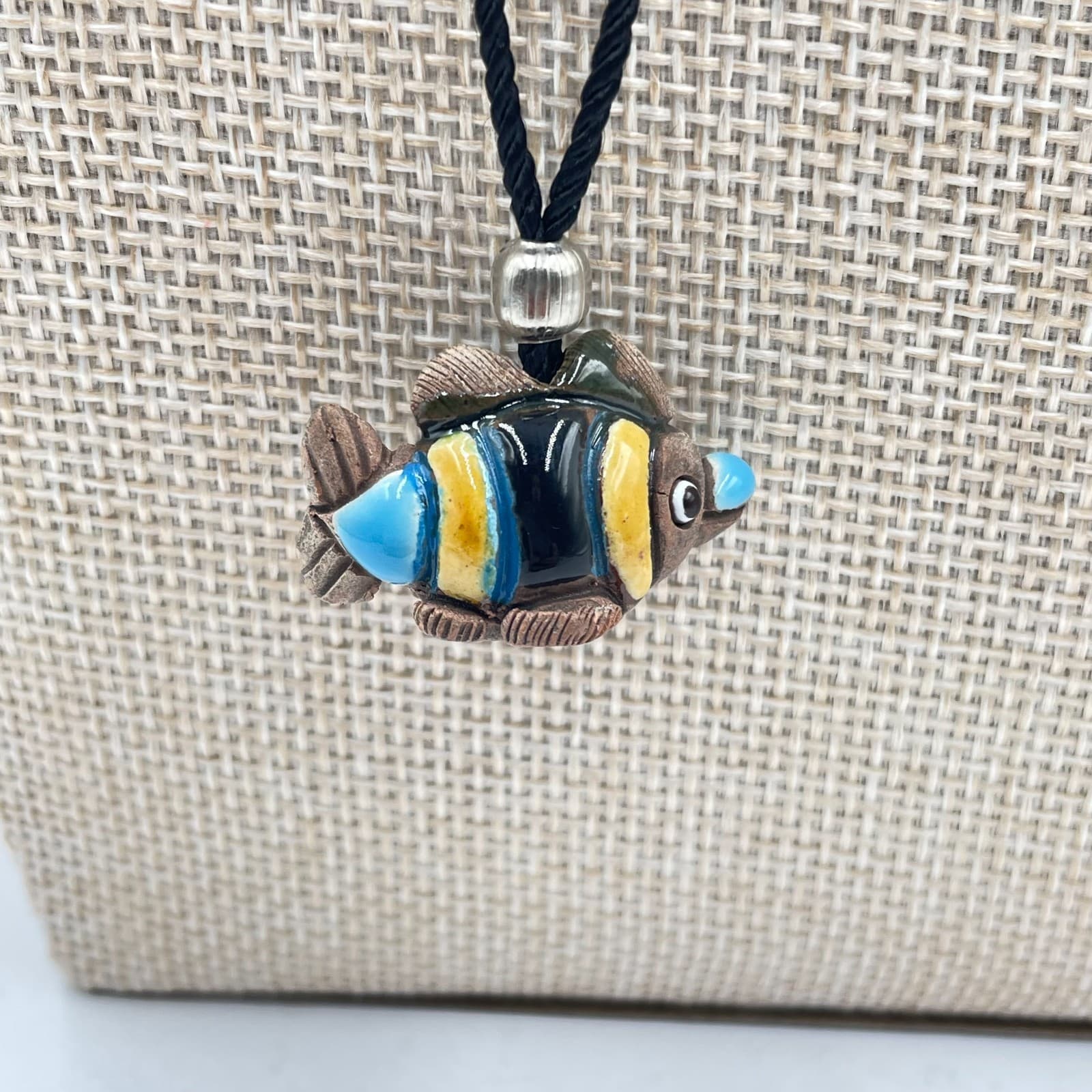 Vintage Hand Painted Ceramic Tropical Fish Pendant Necklace Peru Artisan Jewelry - Thumbnail 3