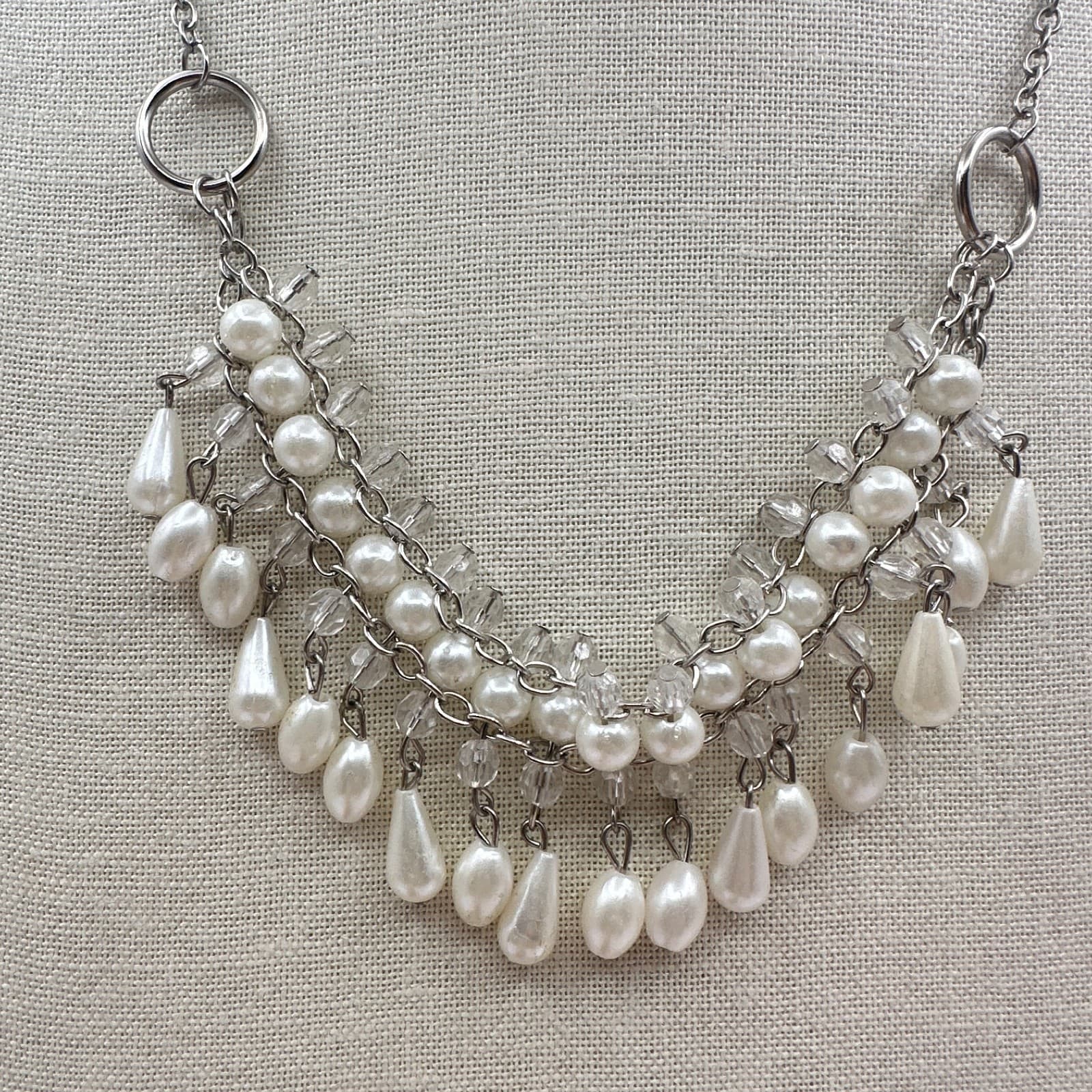 Vintage 90s Silver Tone Faux Pearl & Glass Bib Necklace White Teardrop Fringe - Thumbnail 3