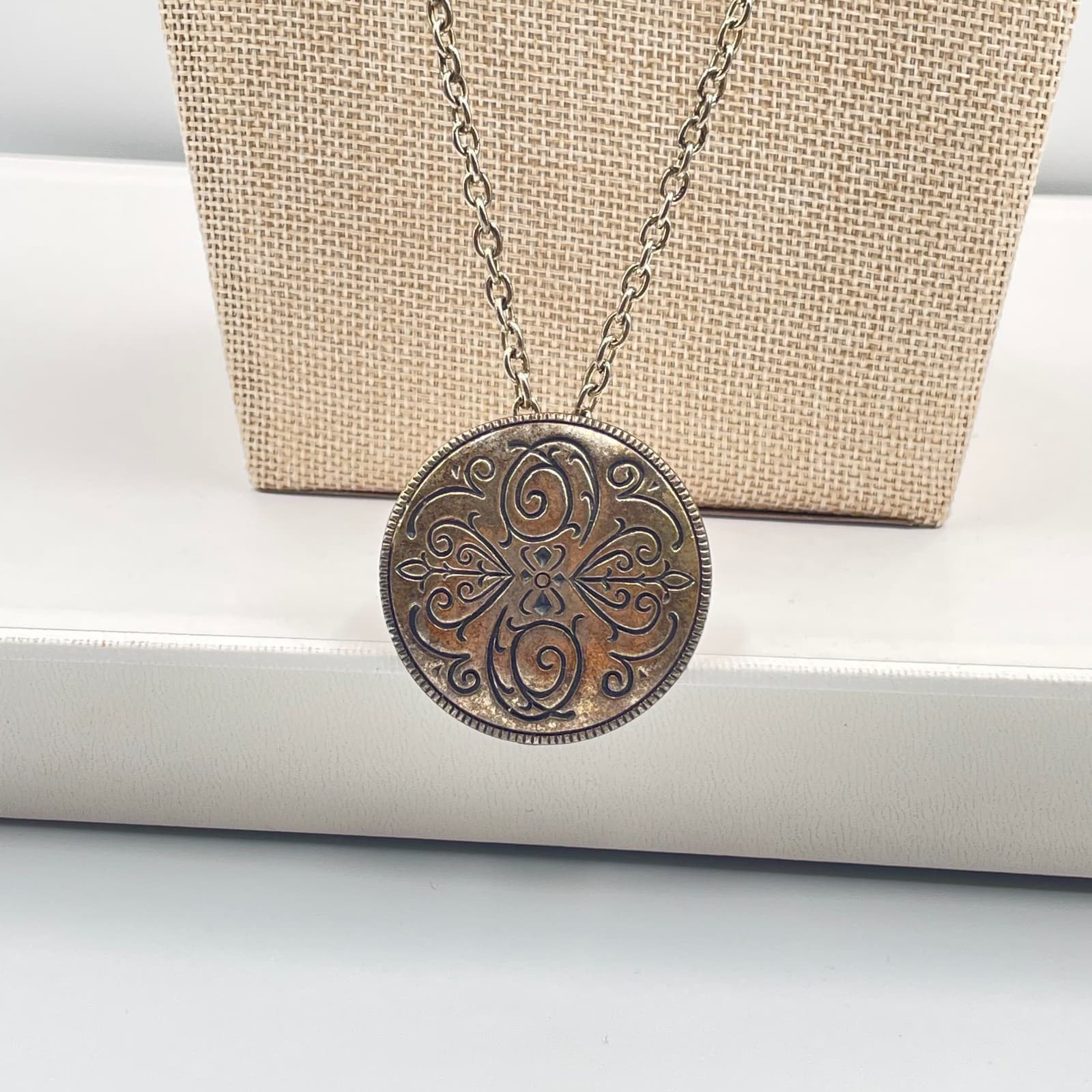 Vintage Silver Tone Medallion Necklace Round Boho Scroll Filigree Pendant Large - Thumbnail 5