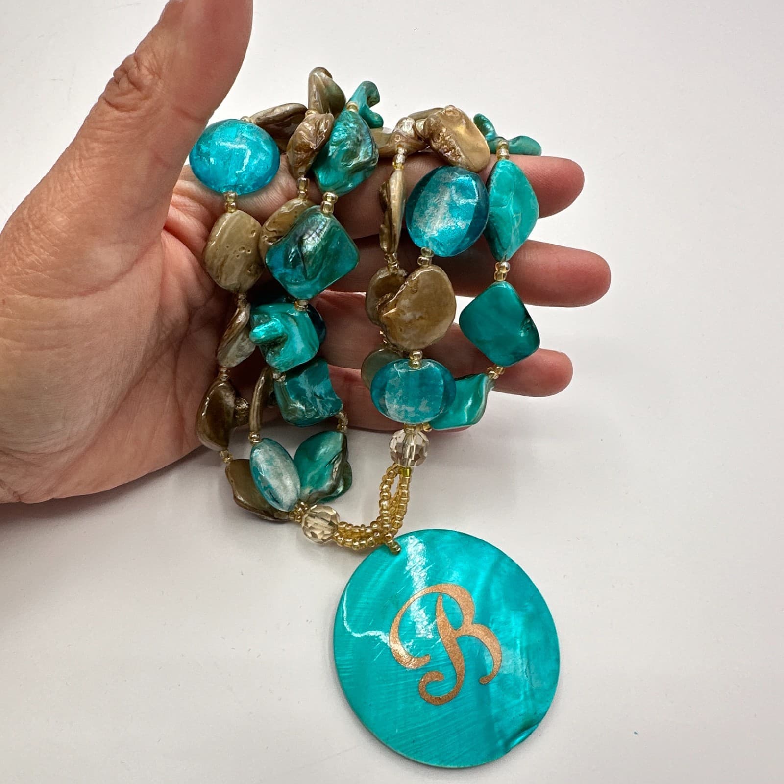 Vintage 90s Initial B Shell Pendant Statement Necklace Brown Glass Bead Jewelry - Thumbnail 7