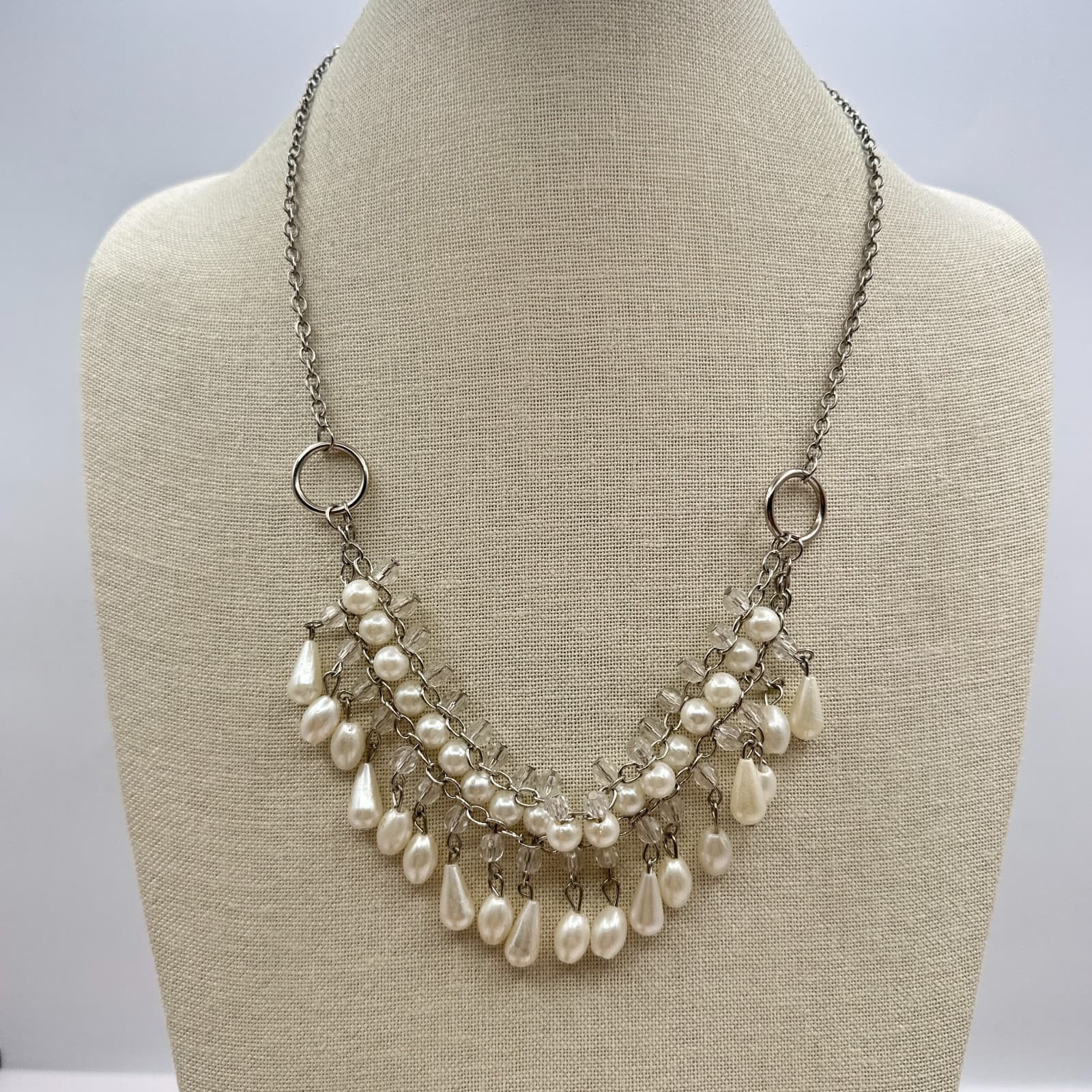 Vintage 90s Silver Tone Faux Pearl & Glass Bib Necklace White Teardrop Fringe - Thumbnail 6